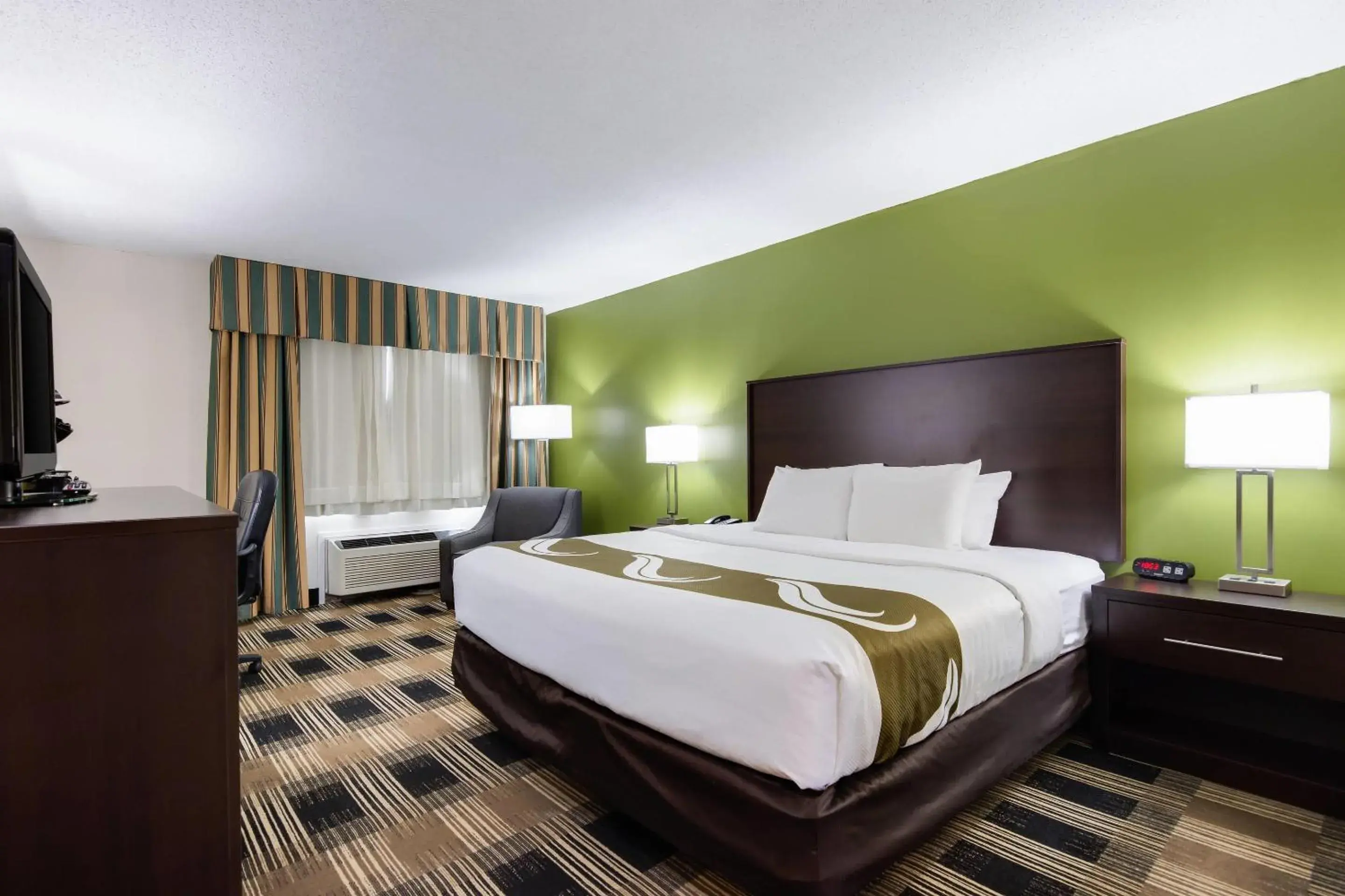 King Room in Quality Inn Oneonta Cooperstown Area King Room in Quality Inn Oneonta Cooperstown Area