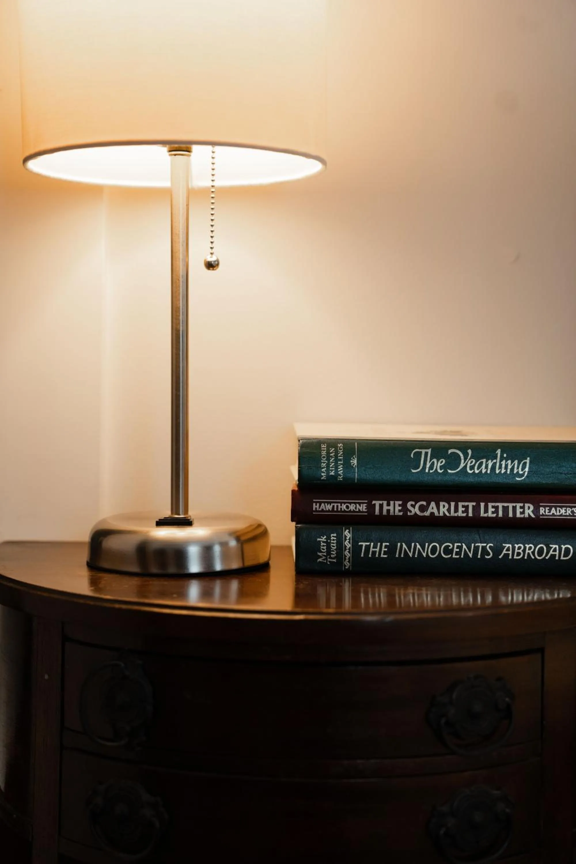 Library in South Landing Inn