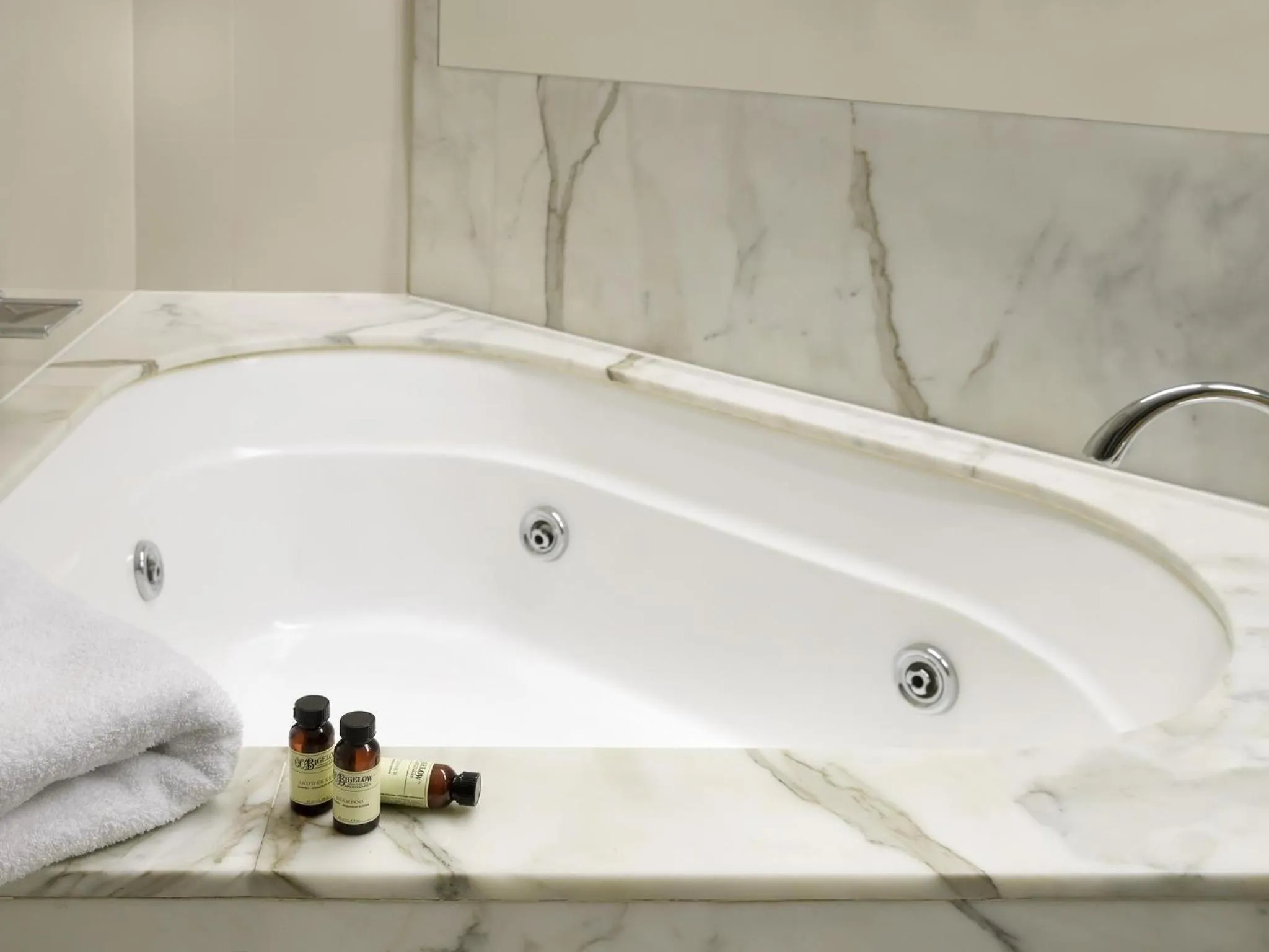 Bedroom in Pullman Quay Grand Sydney Harbour