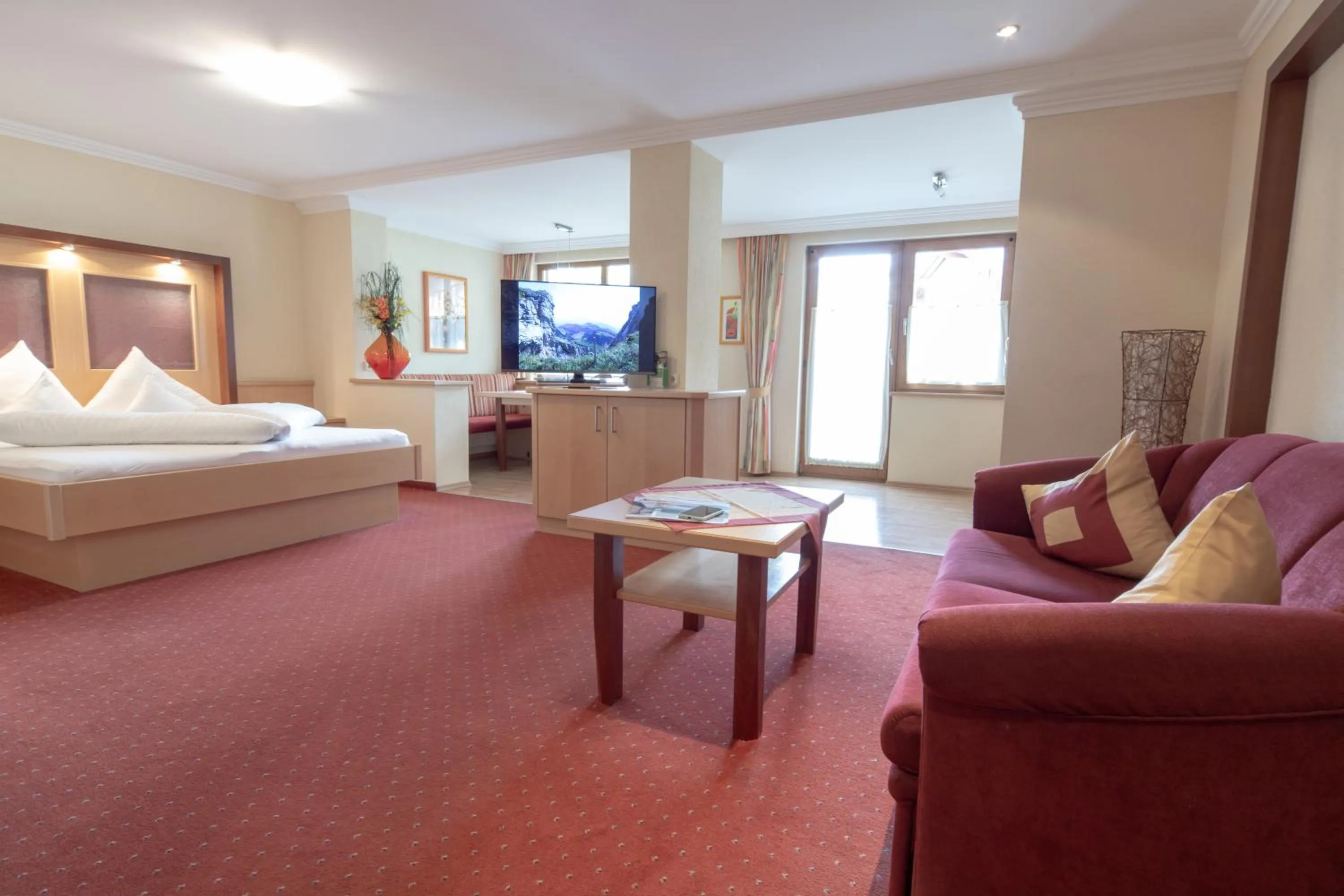 TV and multimedia, Bed in Frühstückshotel Margret