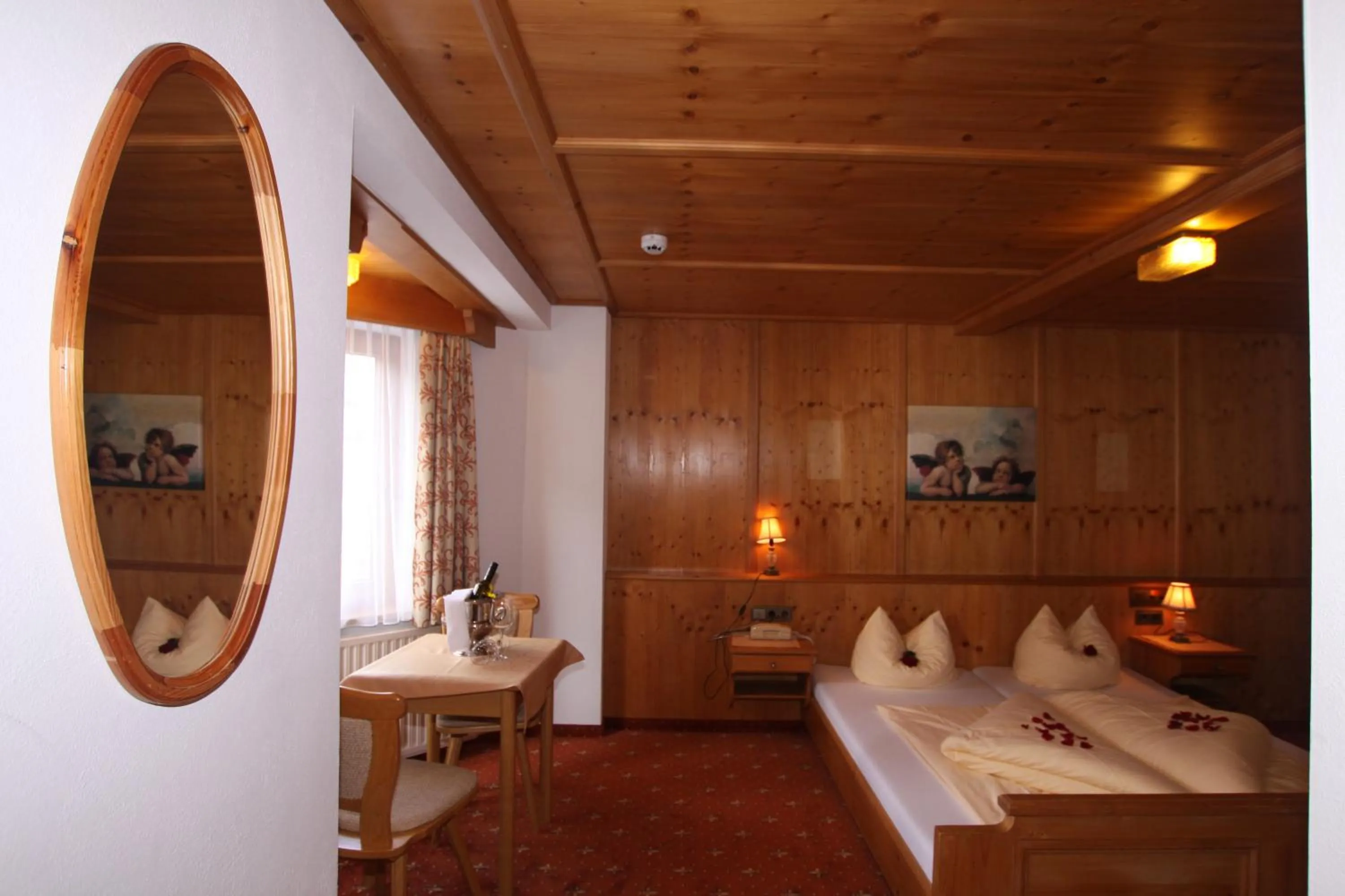 Photo of the whole room, Bed in Waldhof