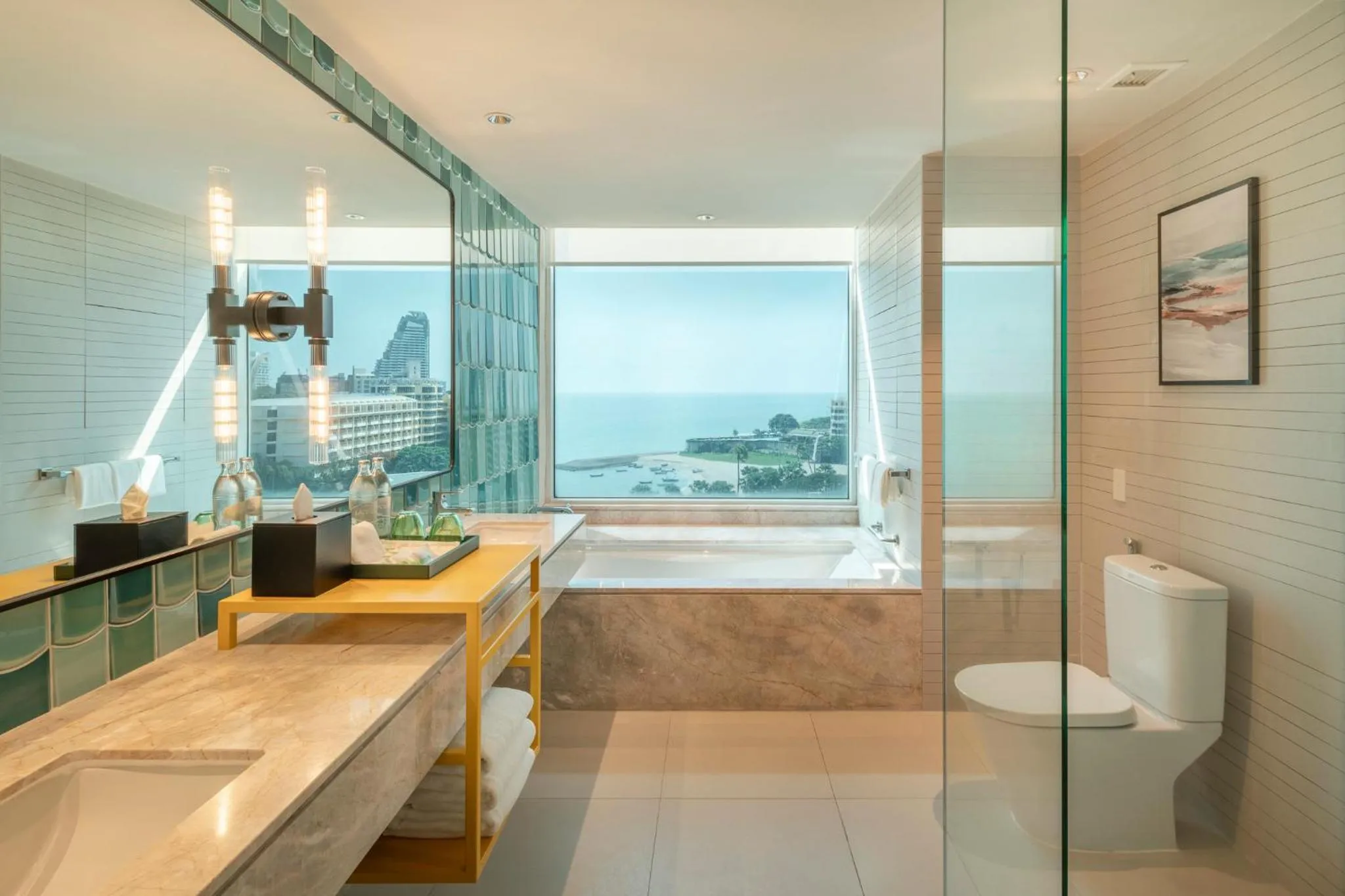 Bathroom in Holiday Inn Pattaya by IHG