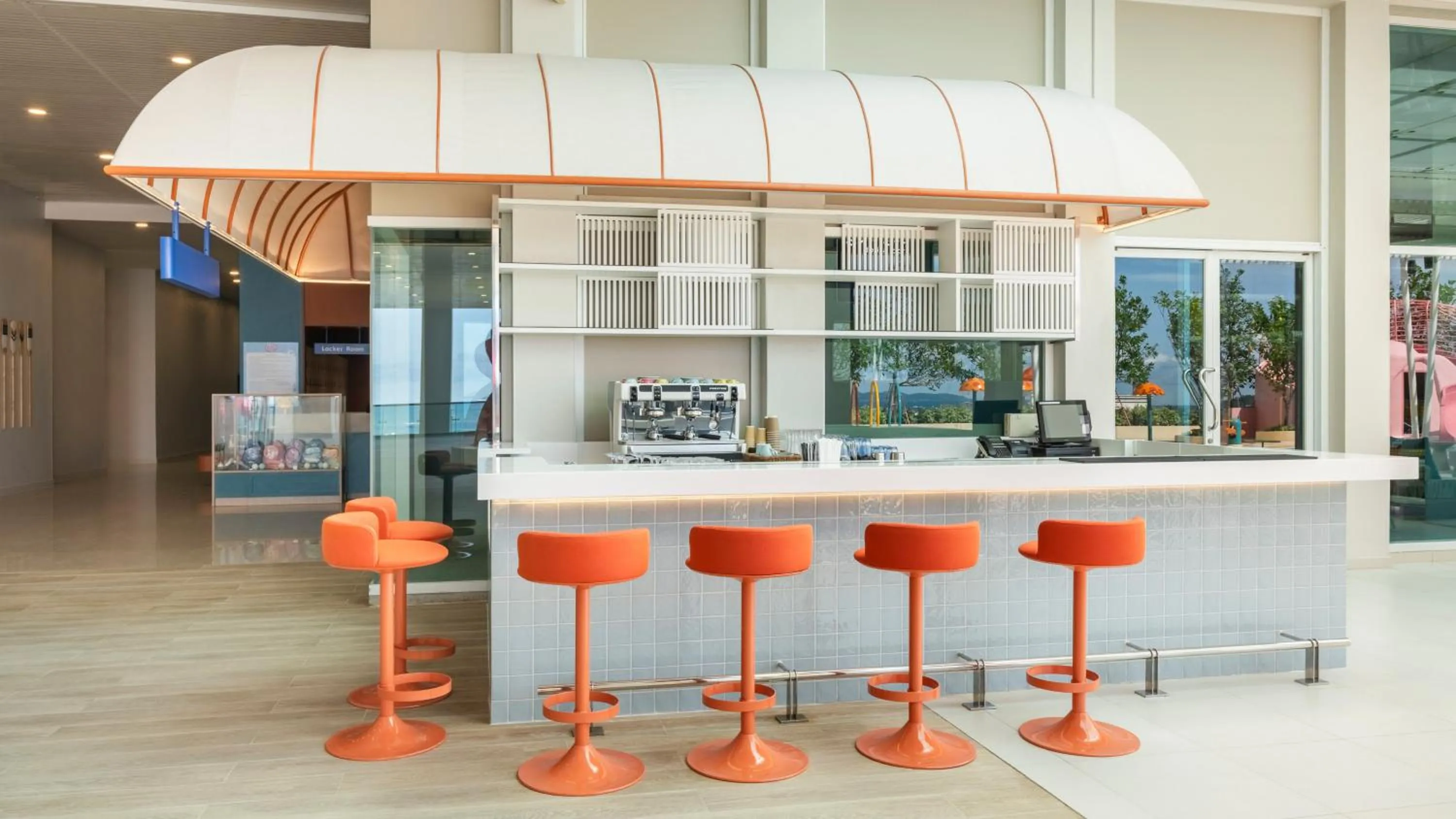 Restaurant/places to eat in Holiday Inn Pattaya by IHG