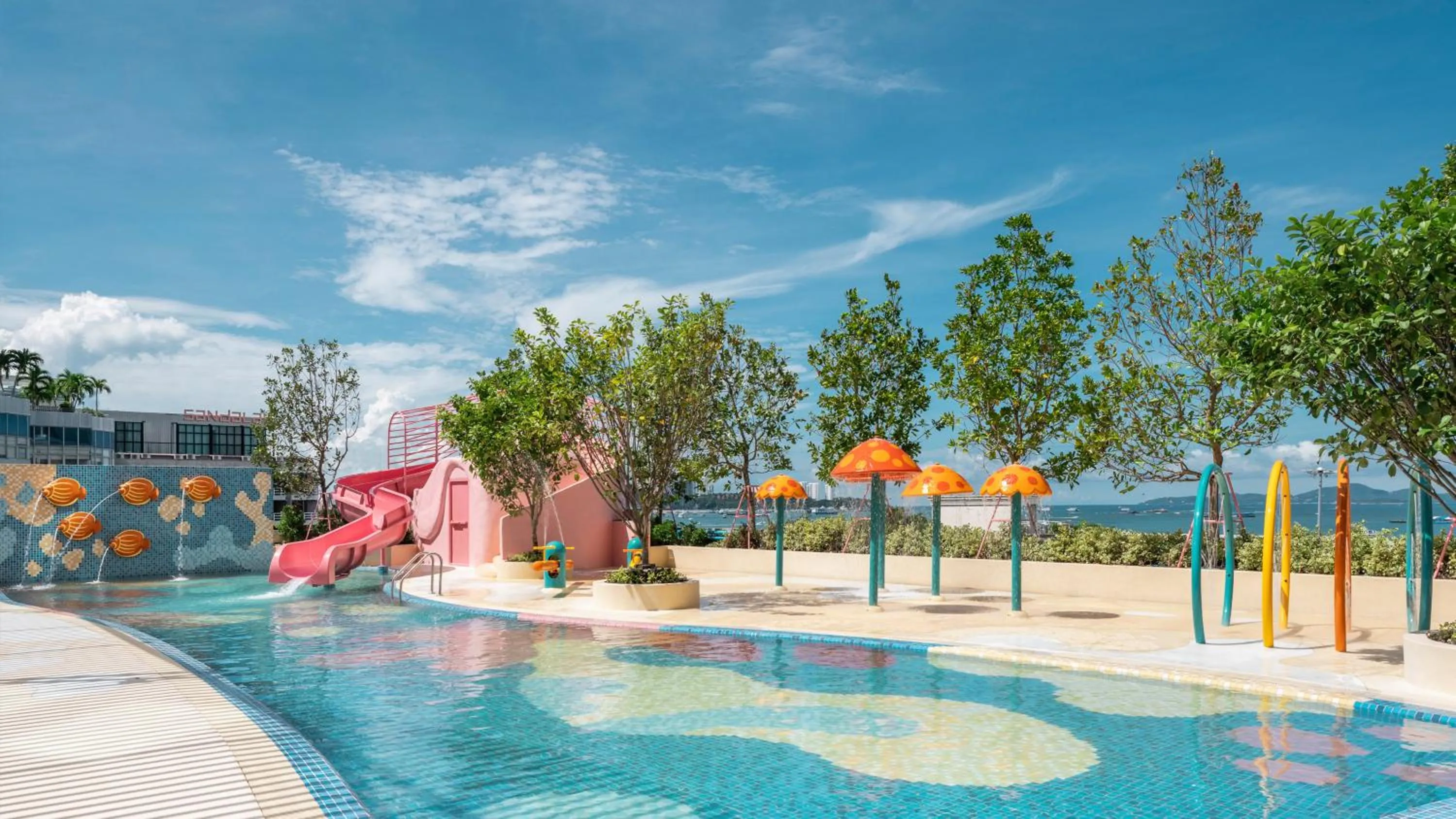 Swimming pool in Holiday Inn Pattaya by IHG