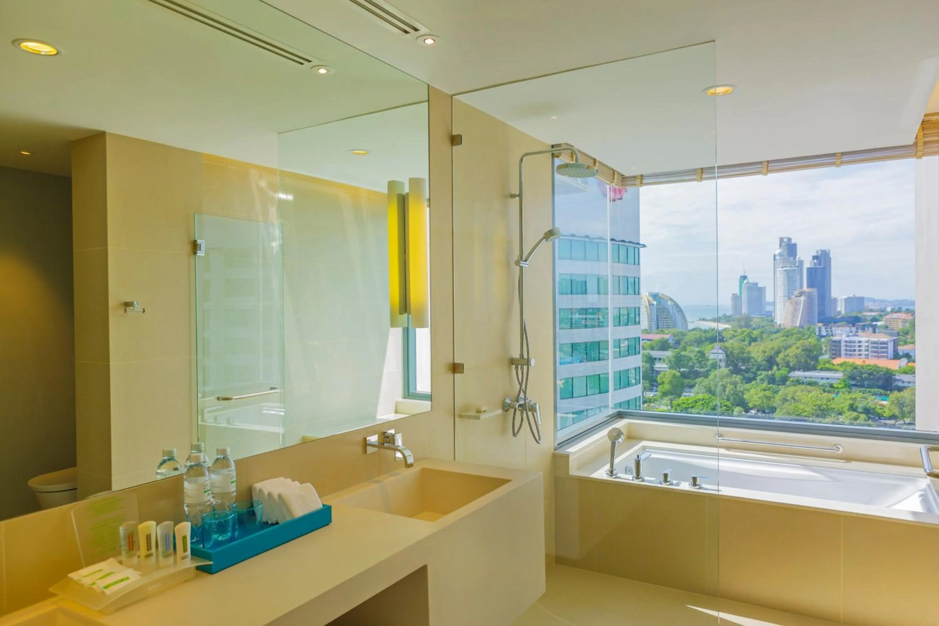 Bathroom in Holiday Inn Pattaya by IHG