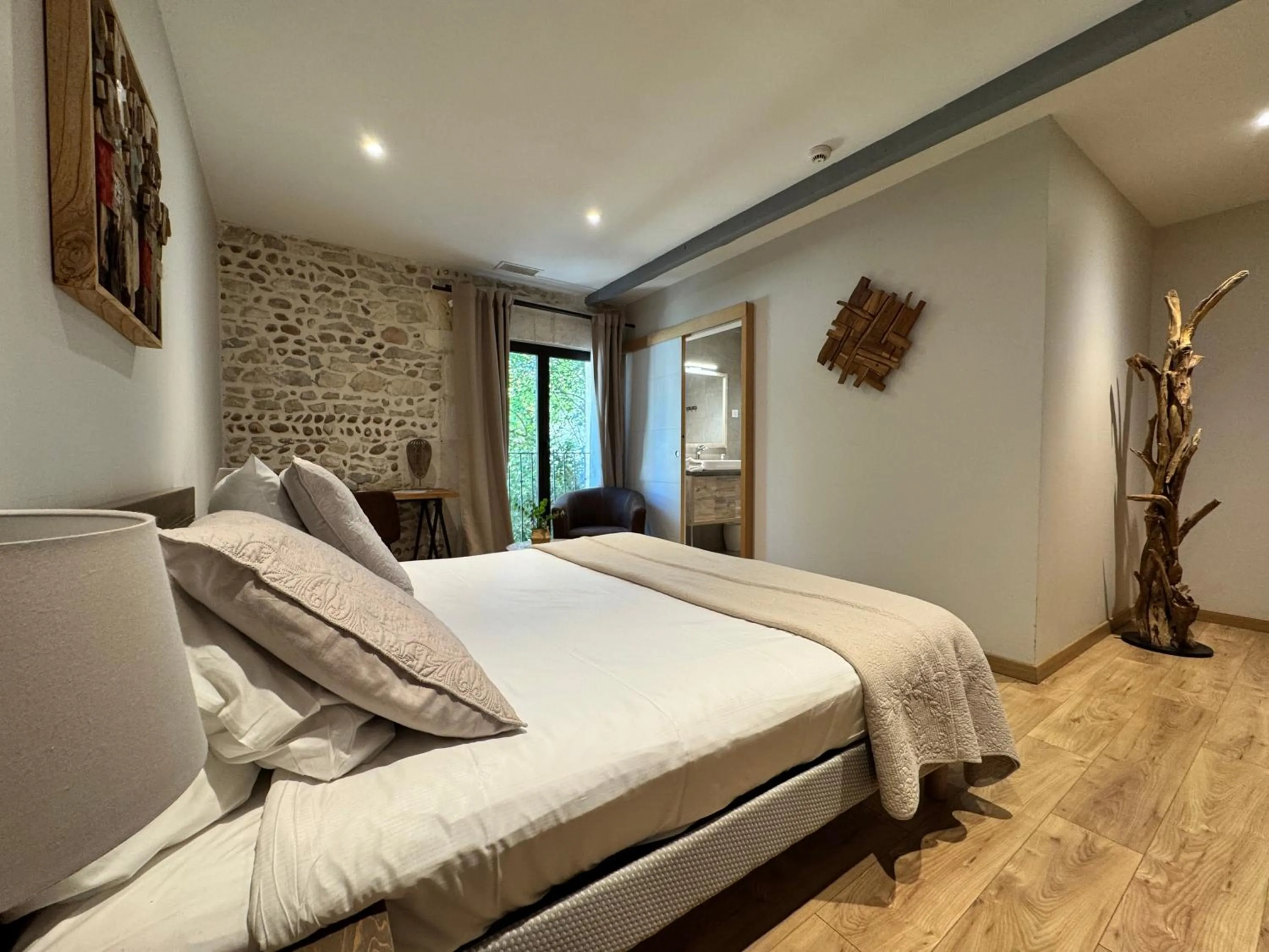 Bed in Hotel Le Galambre