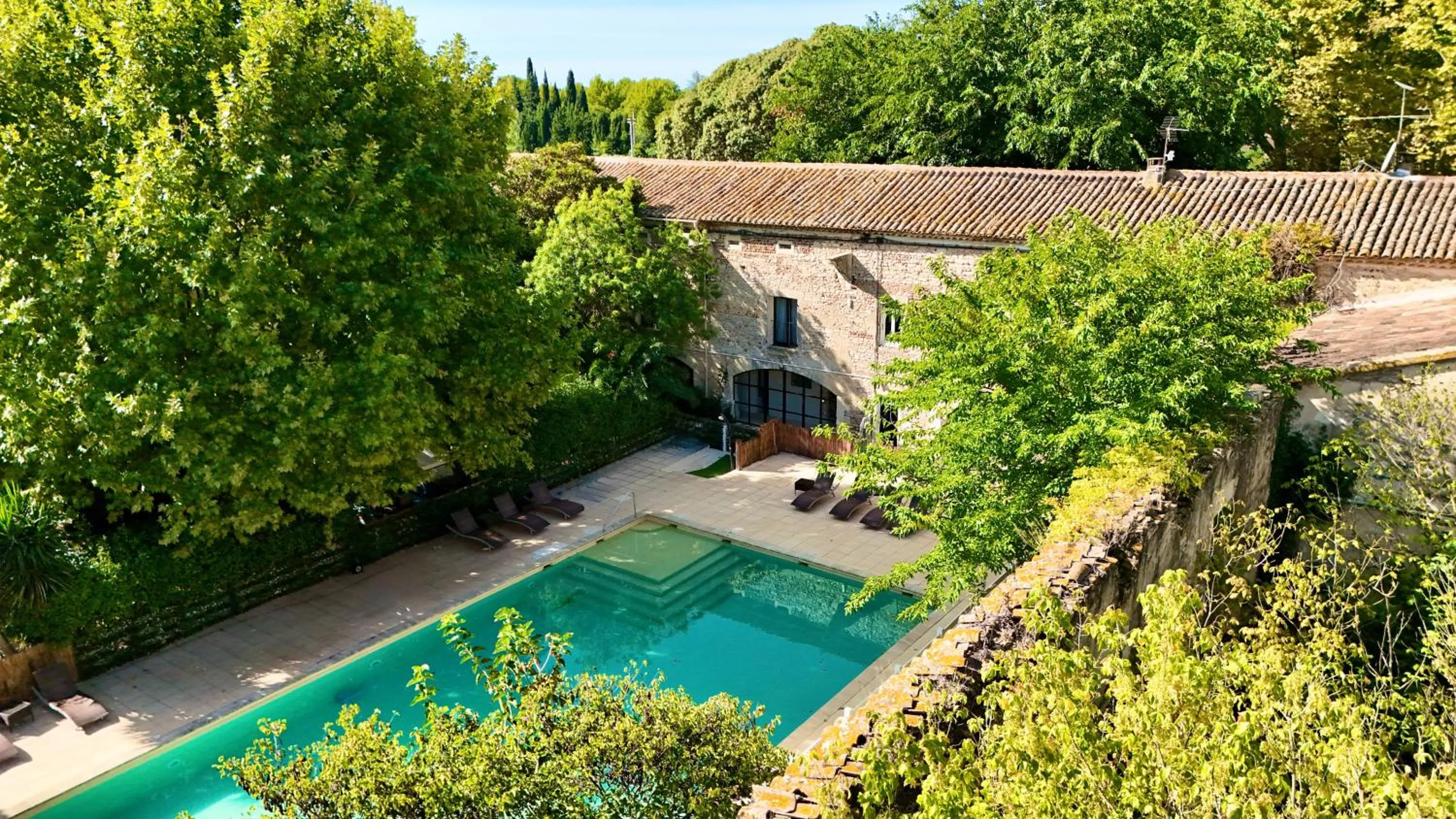 Property building in Hotel Le Galambre