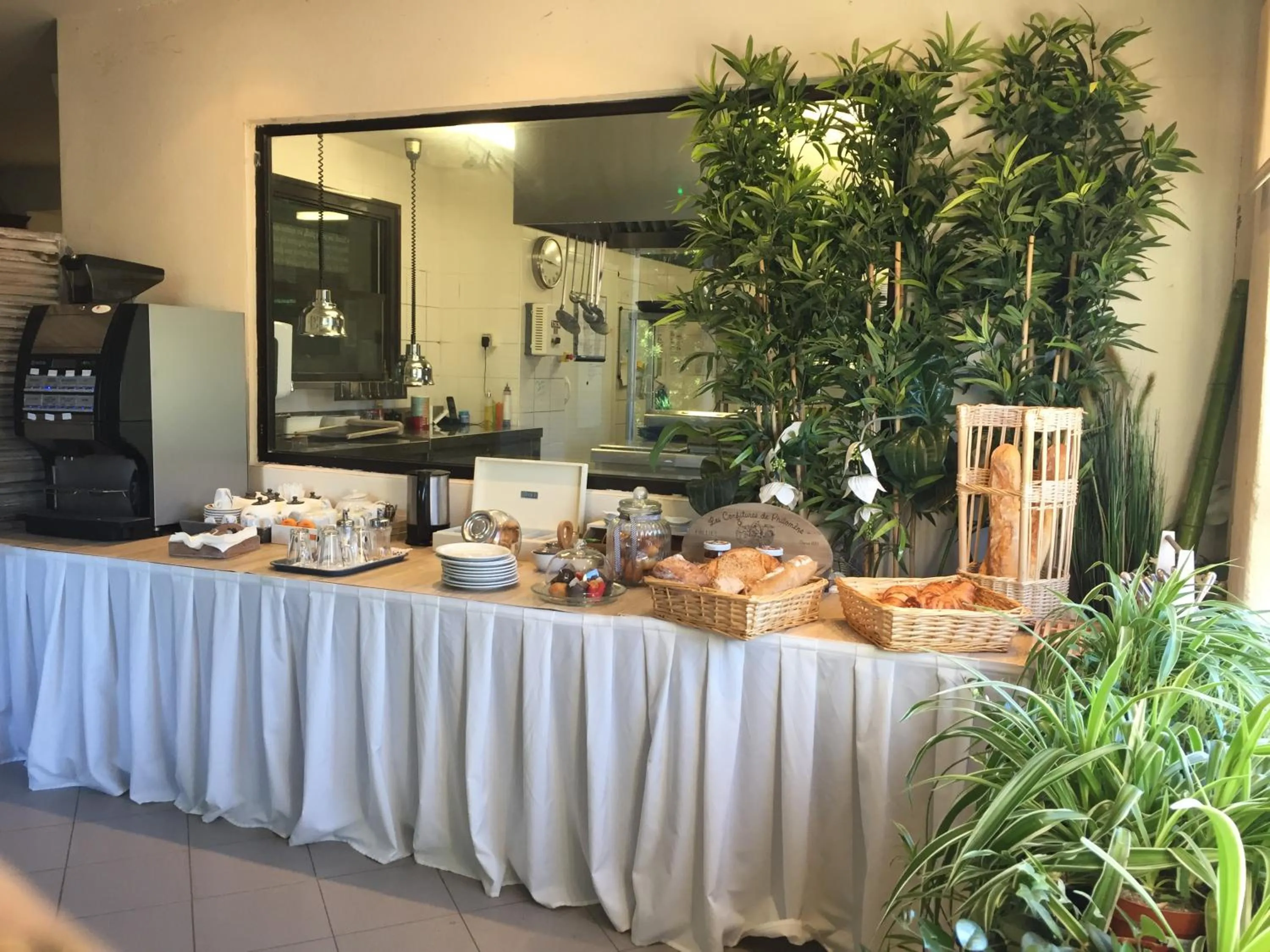 Food in Hotel Mas De Galoffre