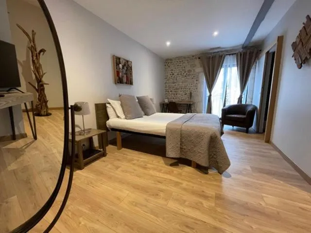 Bedroom, Bed in Hotel Mas De Galoffre