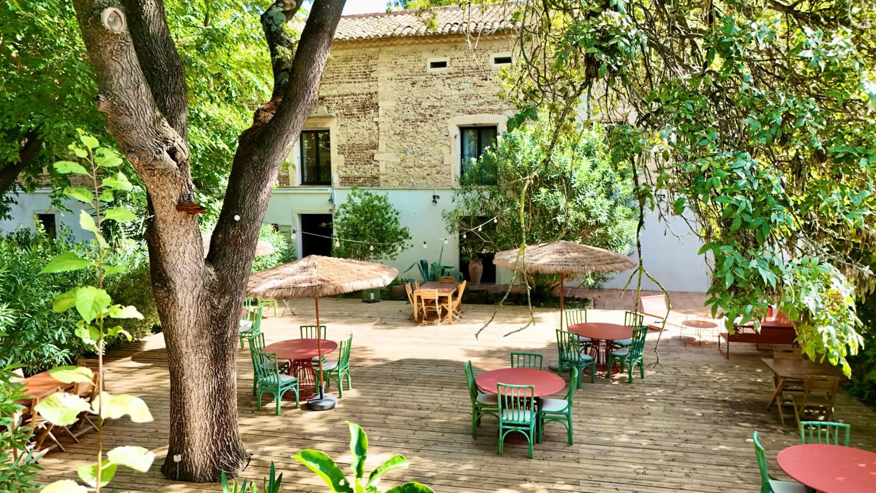 Restaurant/places to eat in Hotel Le Galambre