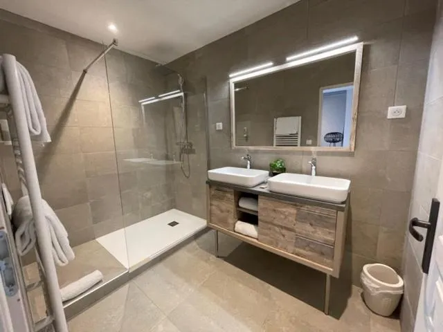 Bathroom in Hotel Mas De Galoffre