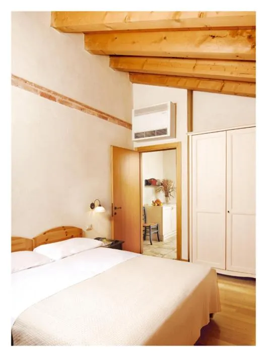 Photo of the whole room, Bed in Al Gallo Nero