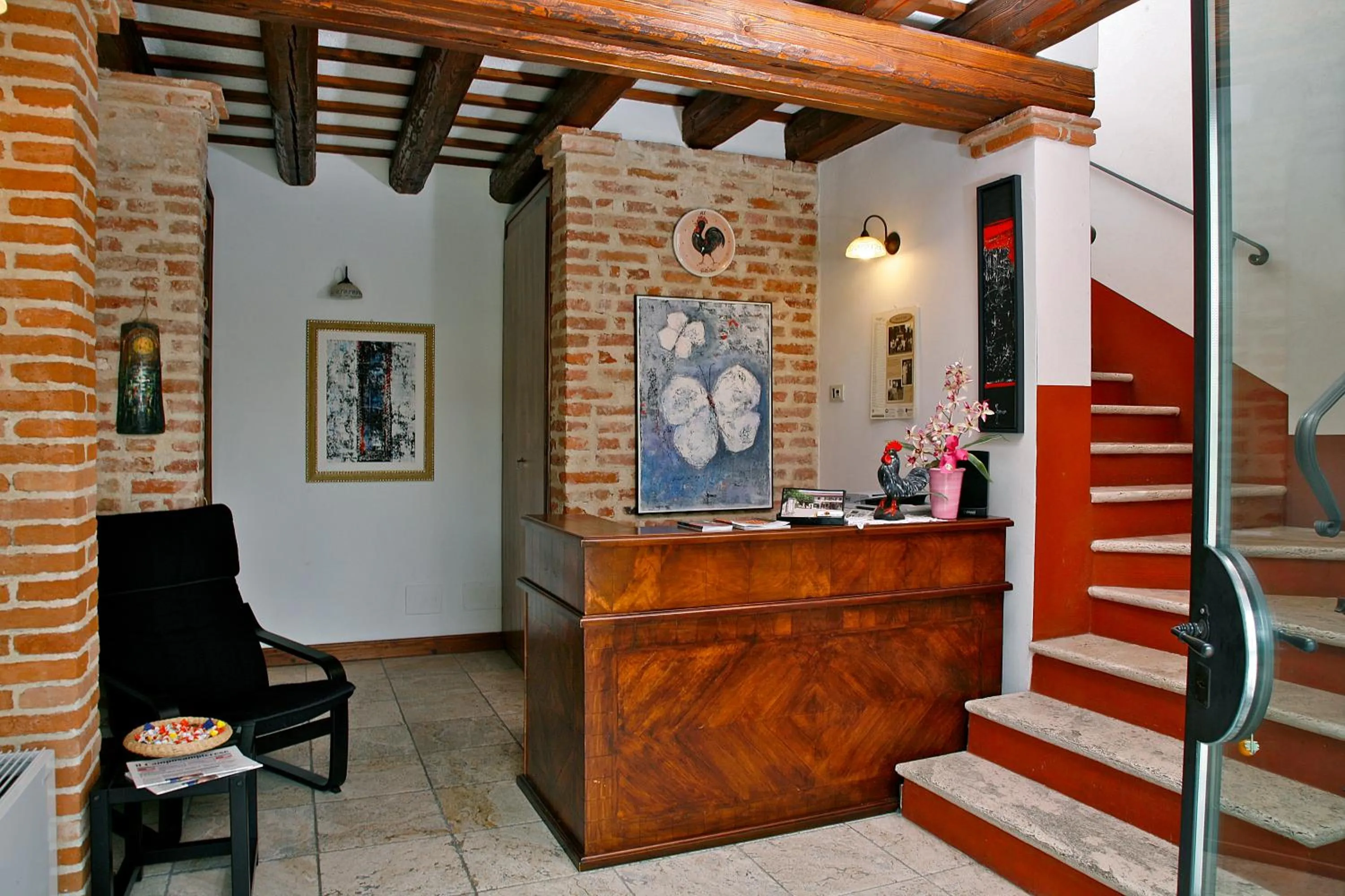 Lobby or reception in Al Gallo Nero