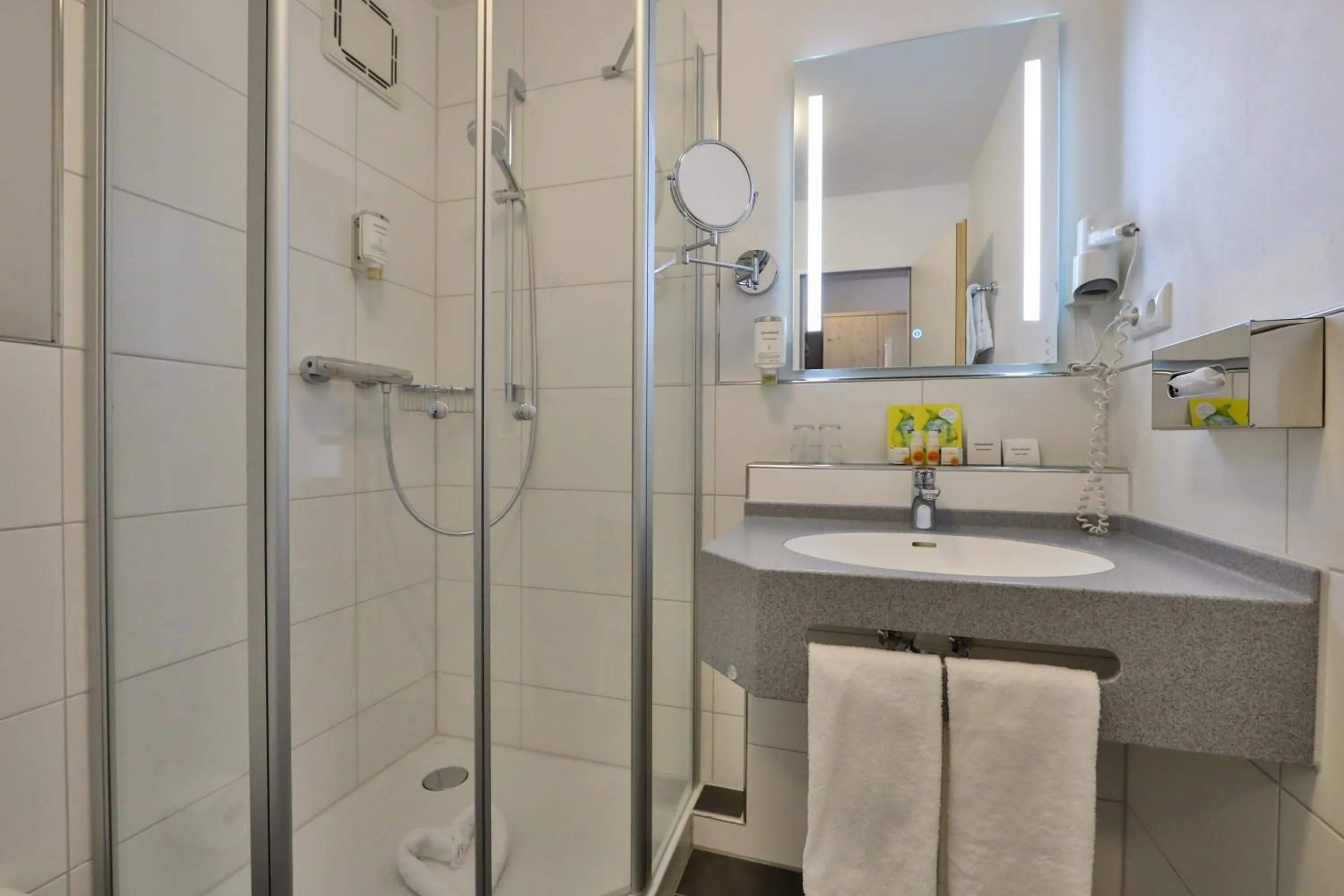 Shower in Sonnenhotel Bayerischer Hof - All Inklusive