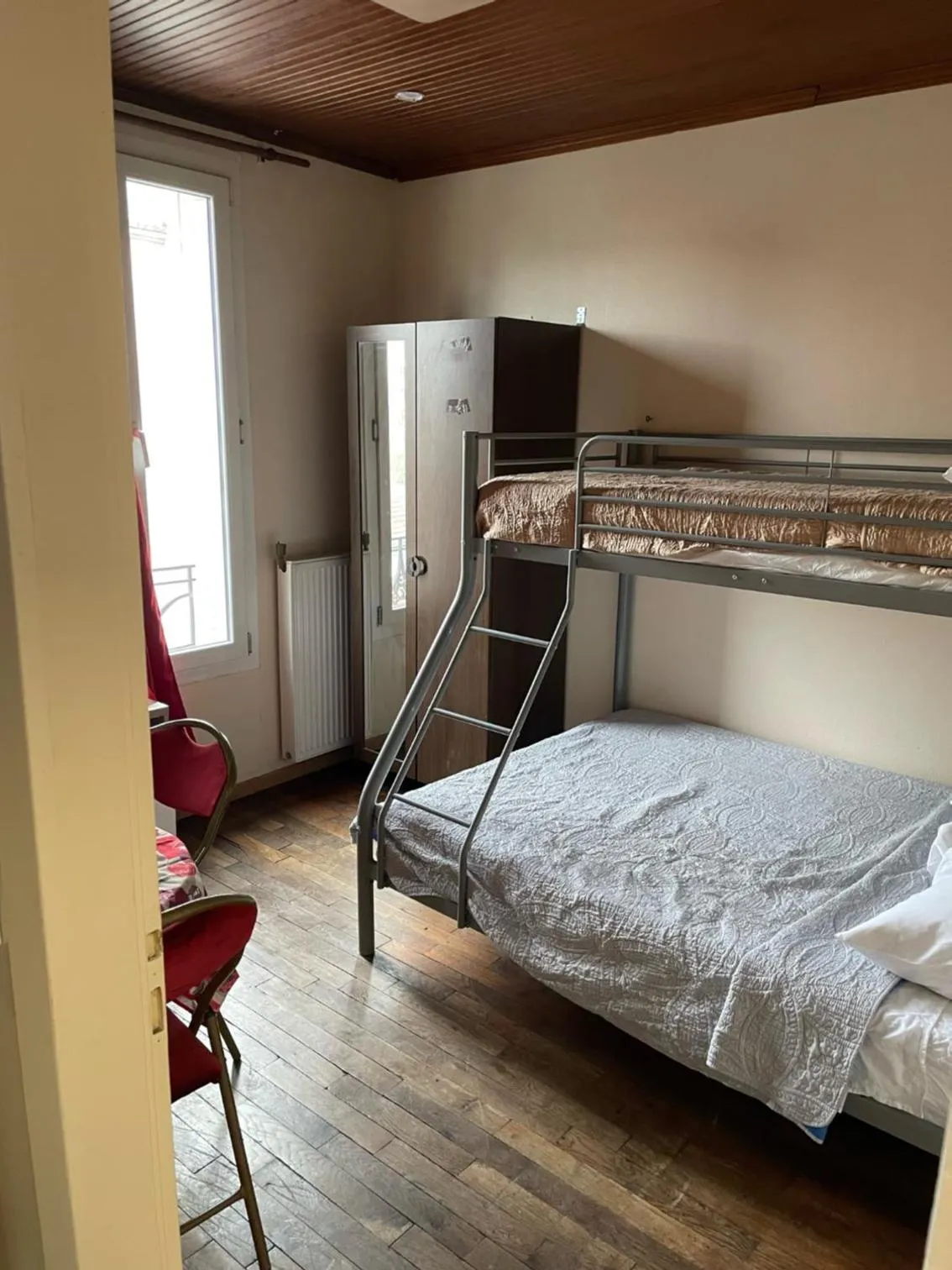 Photo of the whole room, Bed in RENT APPART - Colombes