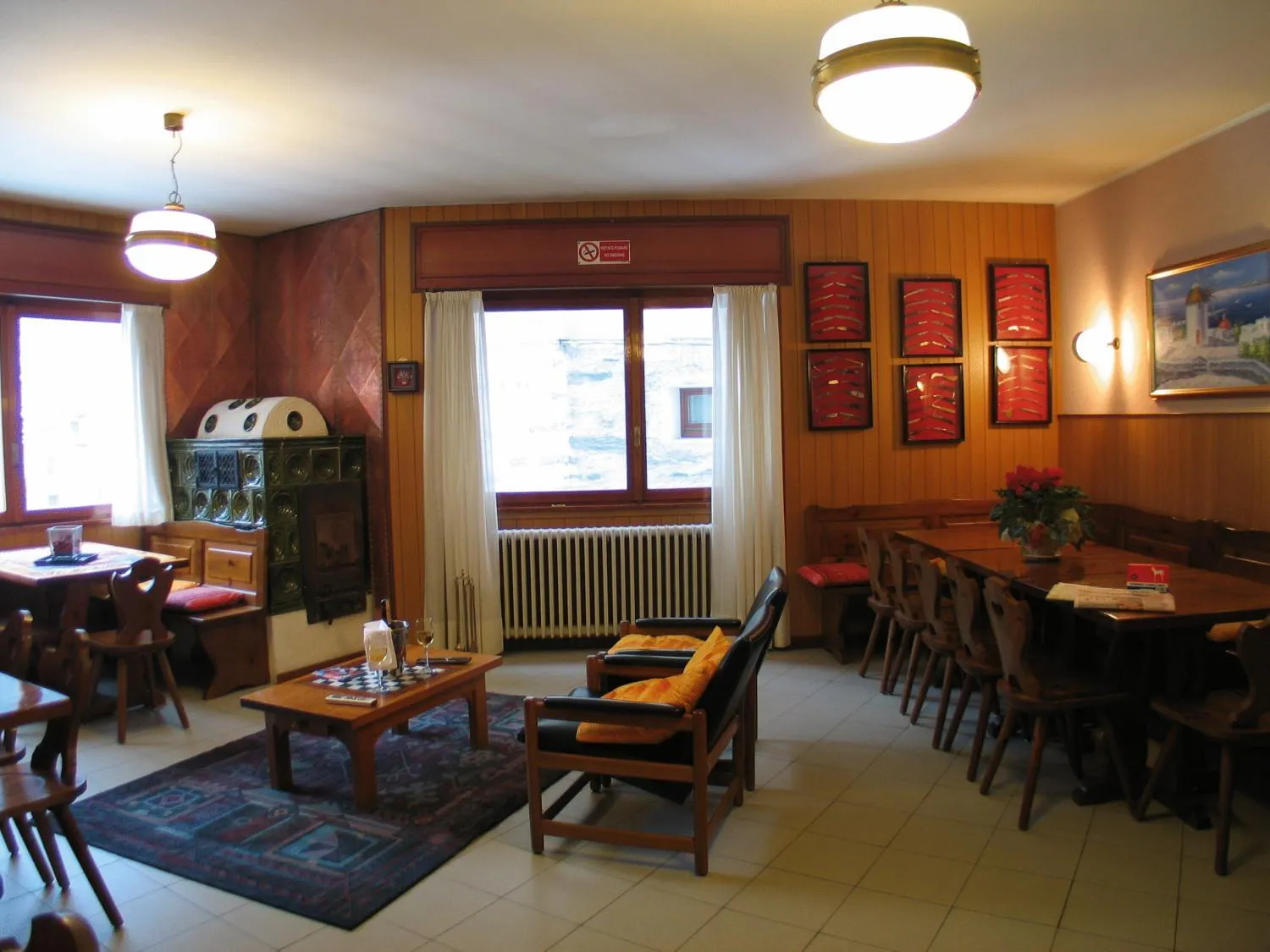 Communal lounge/ TV room in Hotel La Lanterna