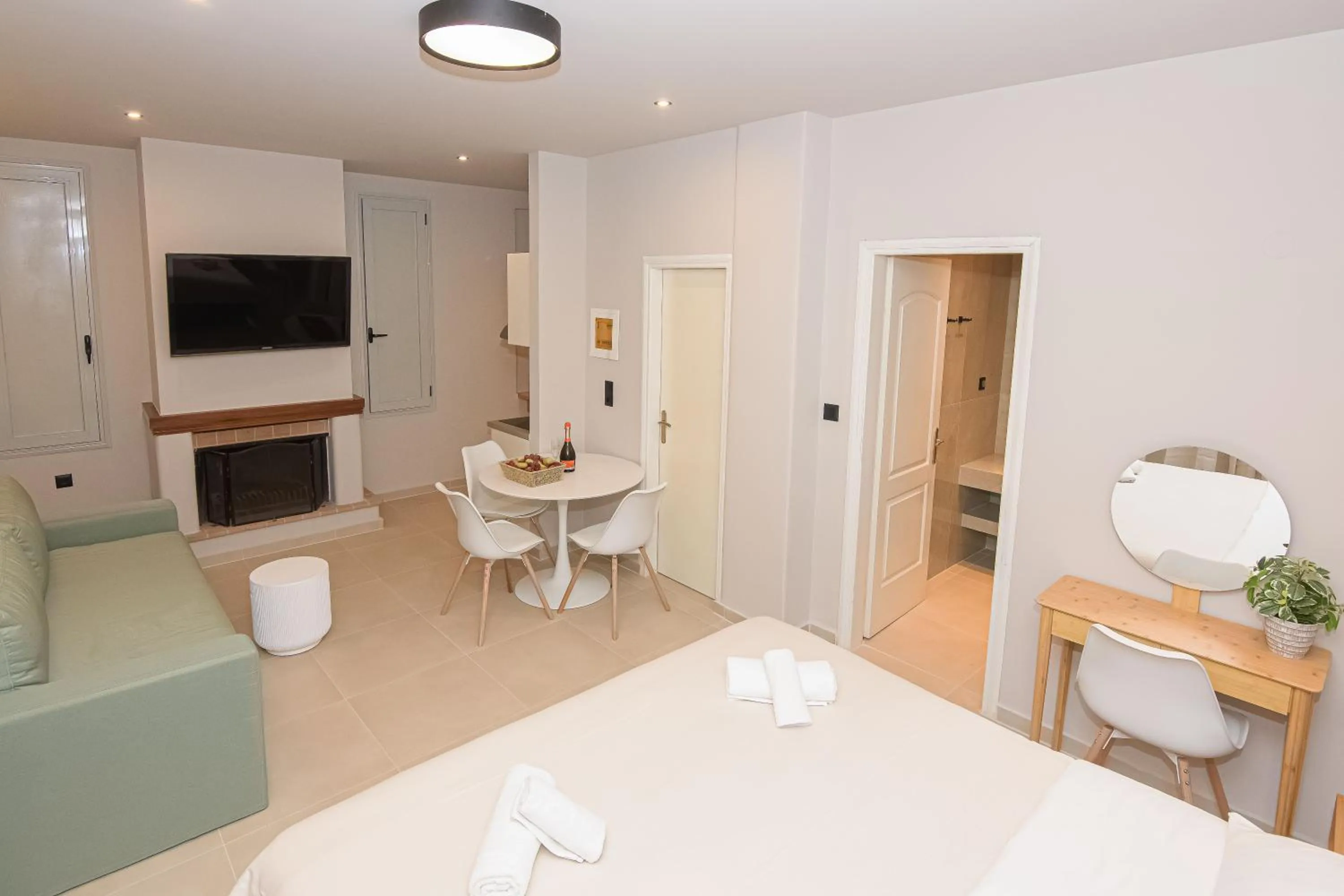 Talos Hotel Apartments