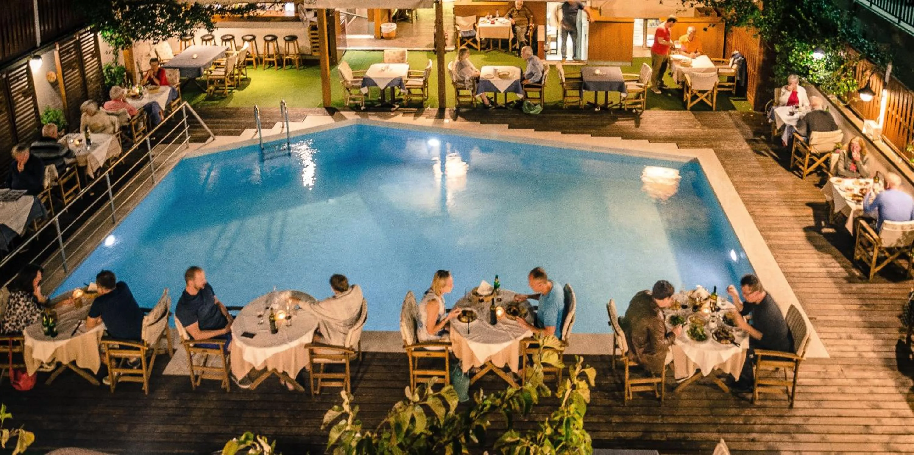 Restaurant/places to eat in Talos Hotel Apartments