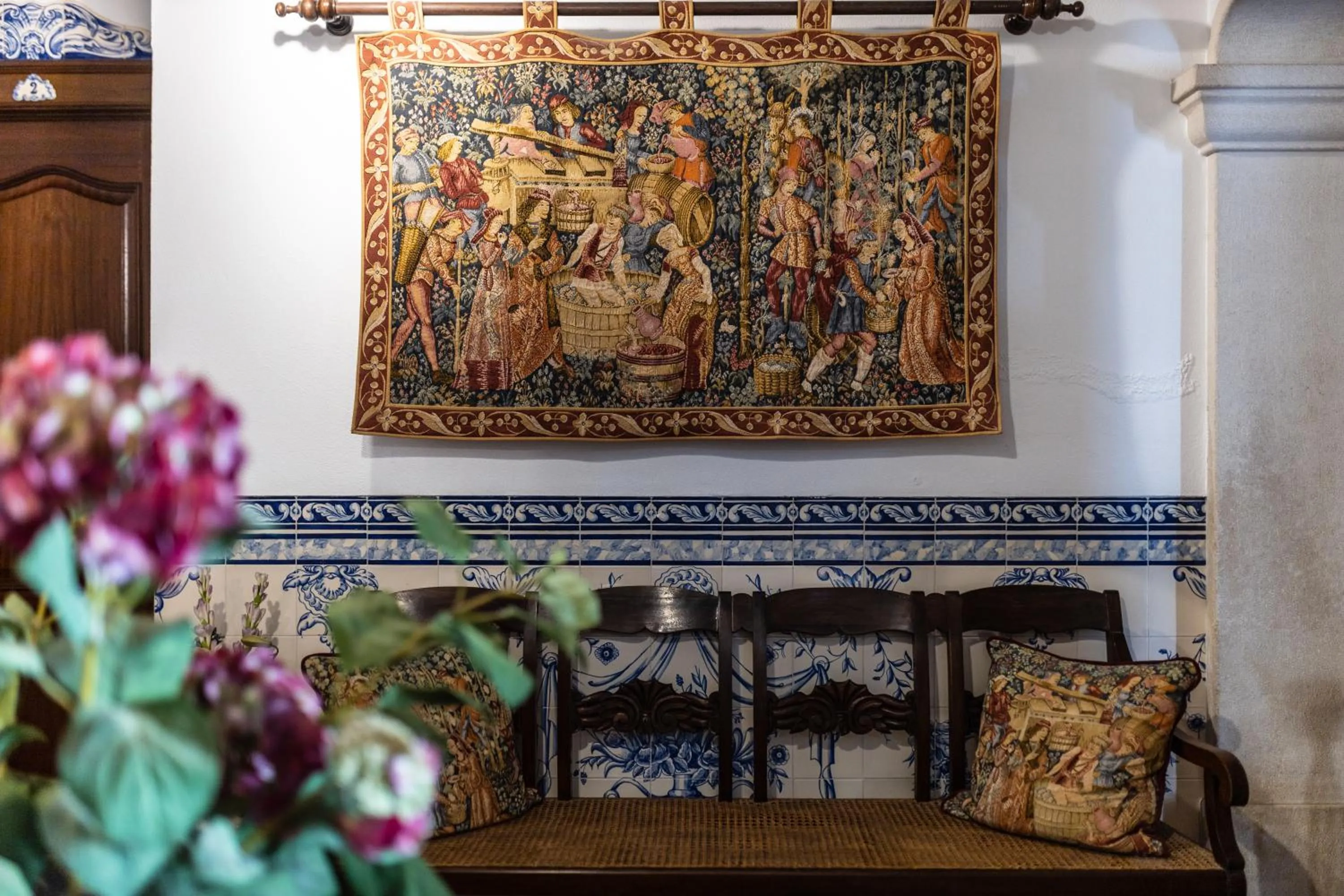 Decorative detail in Casa de S. Thiago do Castelo