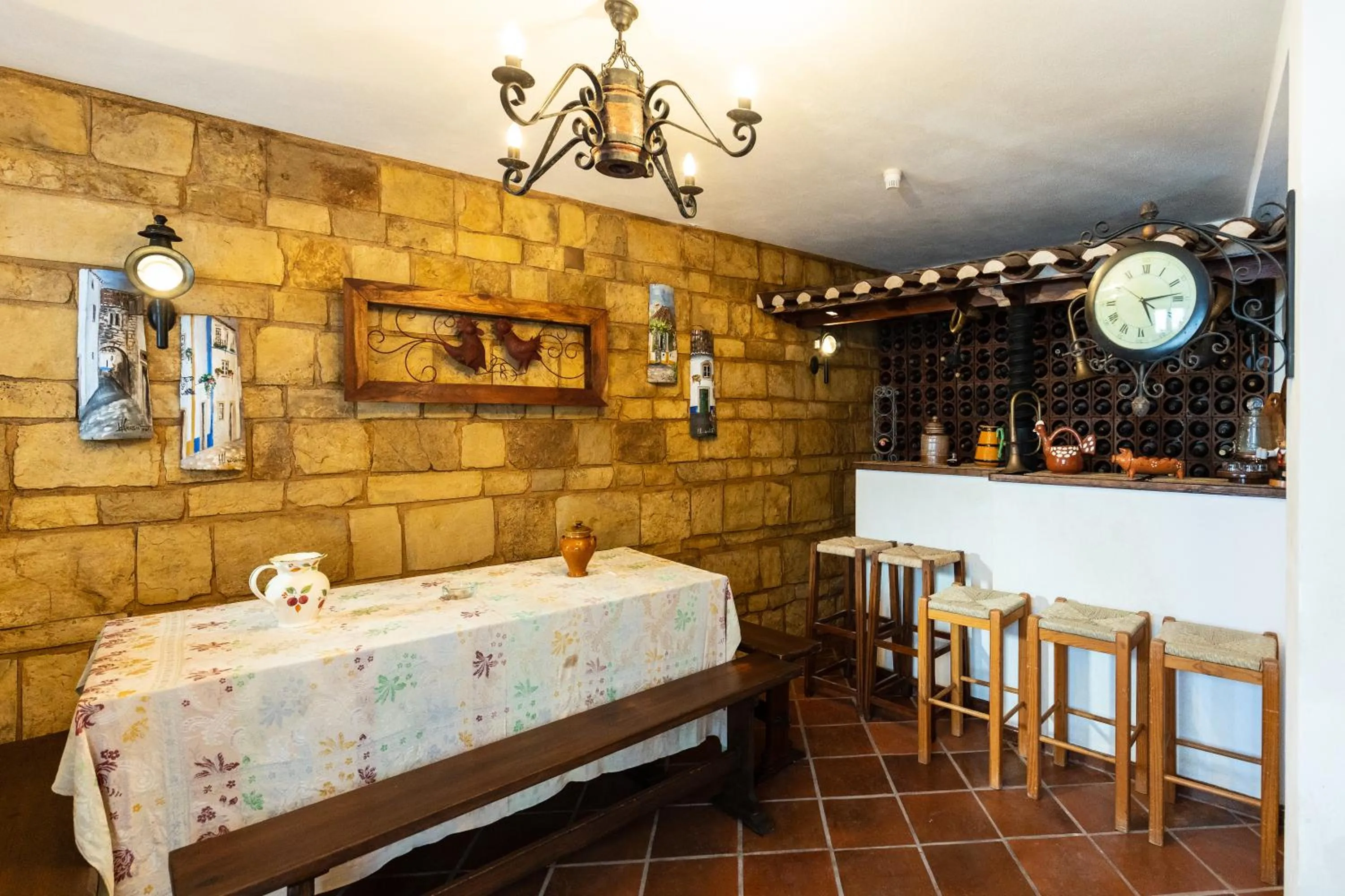 Decorative detail, Bed in Casa de S. Thiago do Castelo