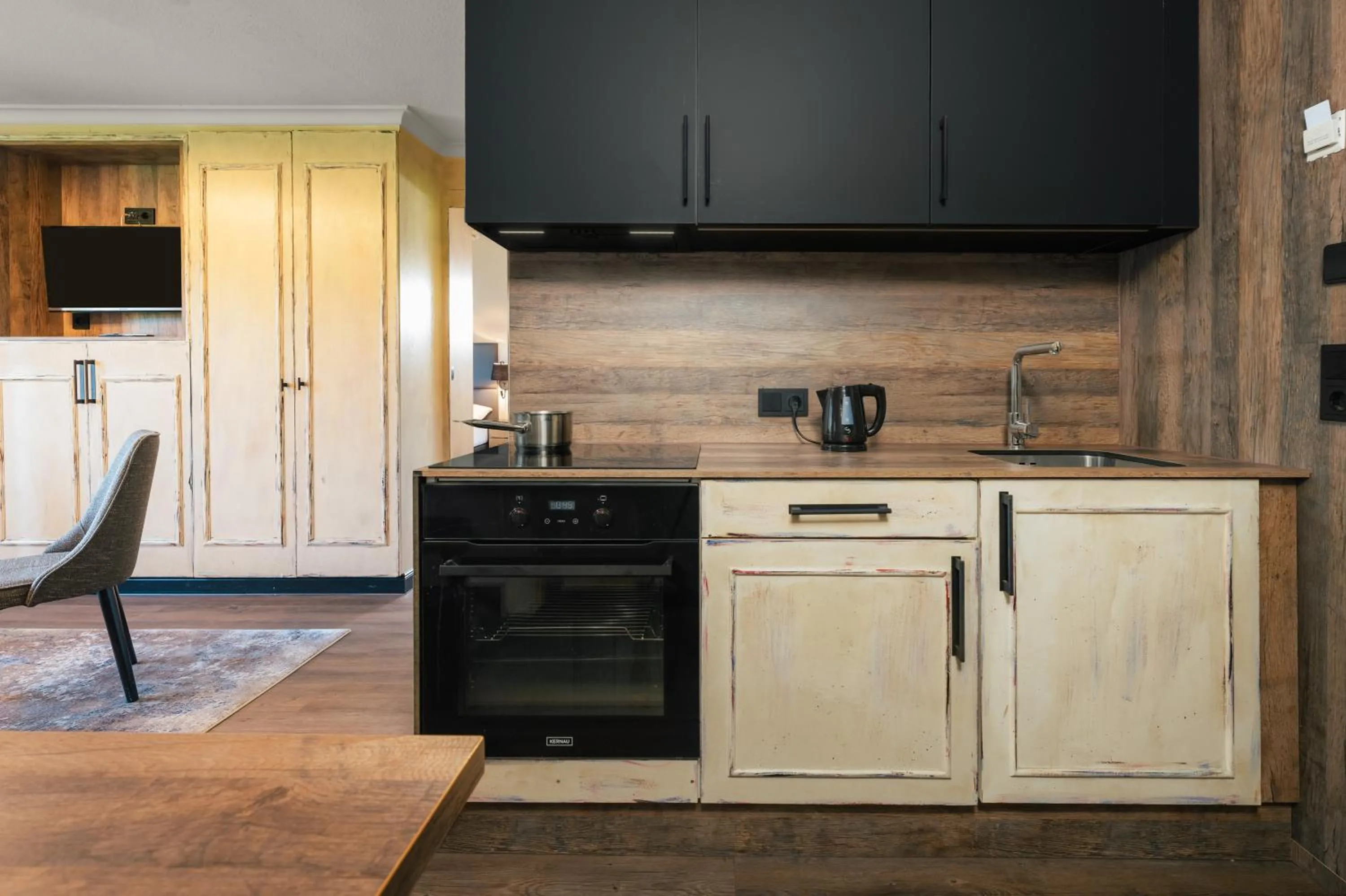 Kitchen or kitchenette in MONDI Hotel Axams