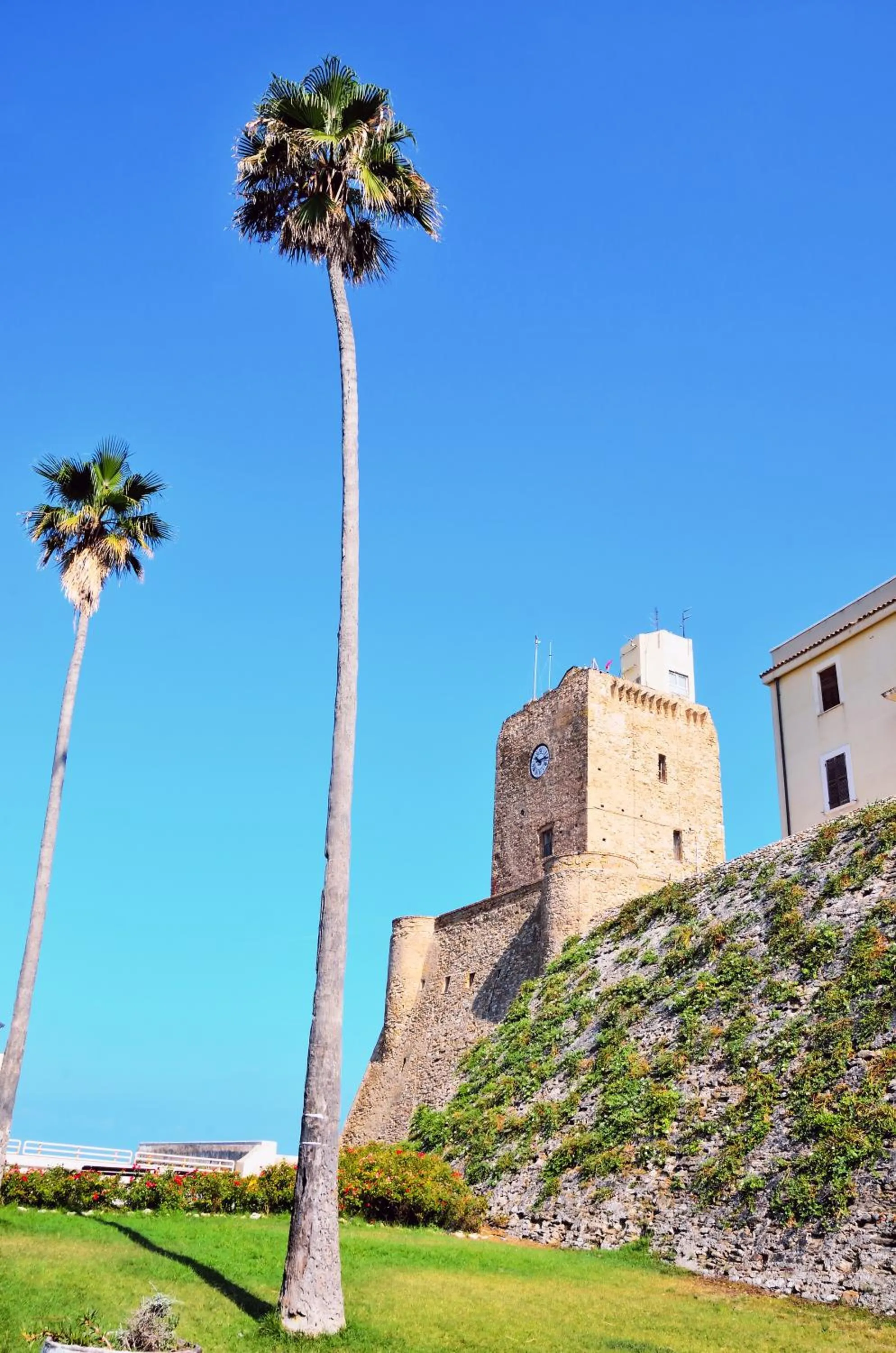 Nearby landmark in Miramed rooms