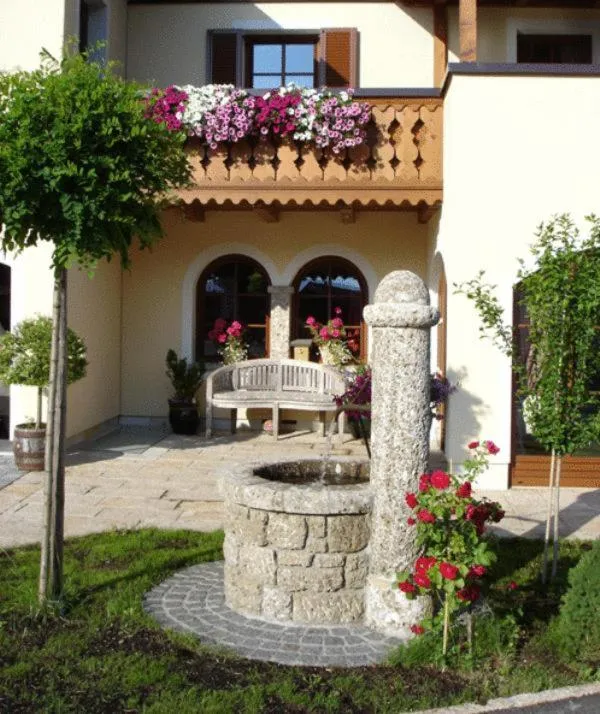 Facade/entrance in Appartements Ferienwohnungen Alpenblick