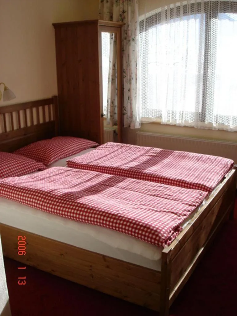 Bed in Appartements Ferienwohnungen Alpenblick