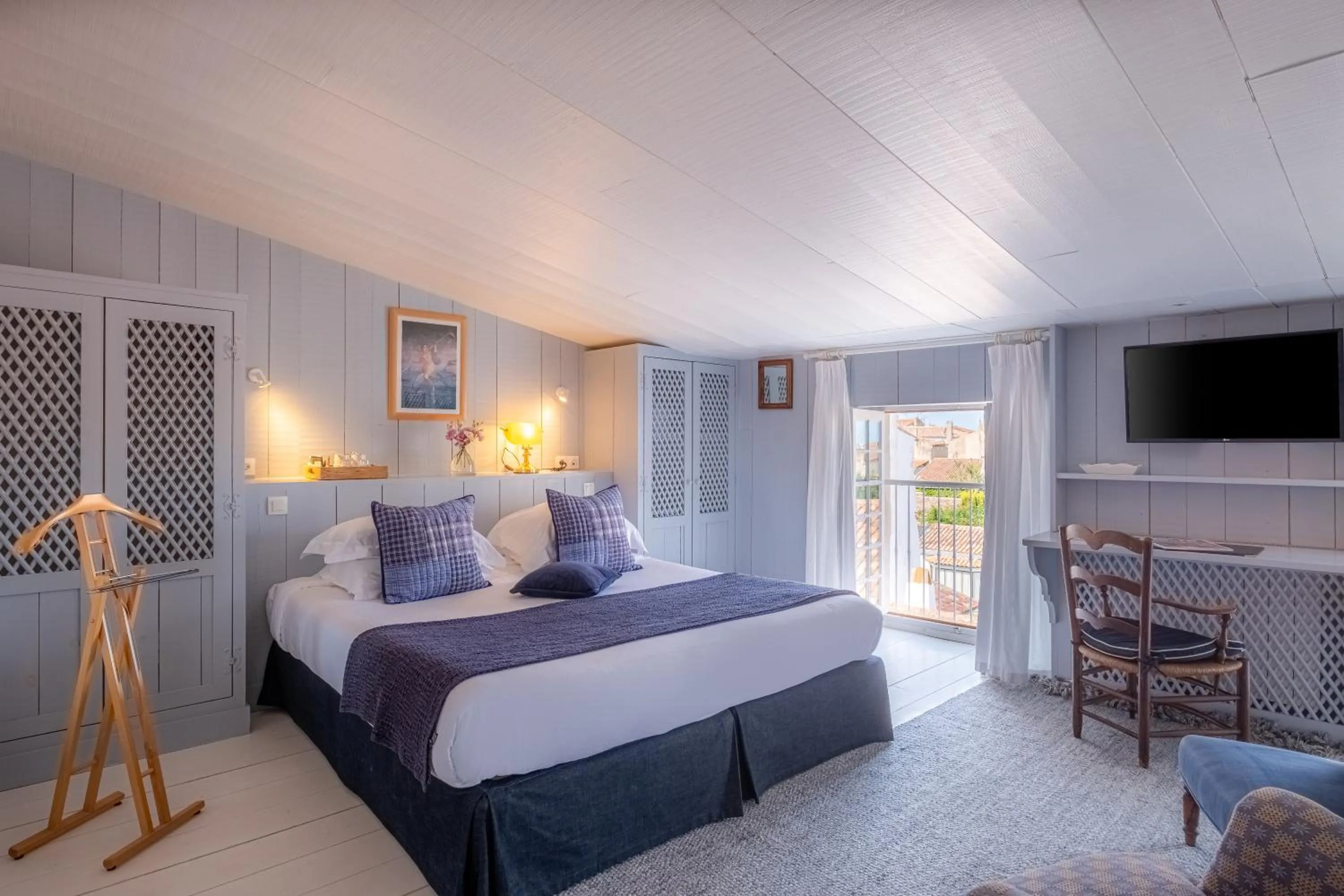 Bed in La Baronnie Hôtel & Spa - Teritoria