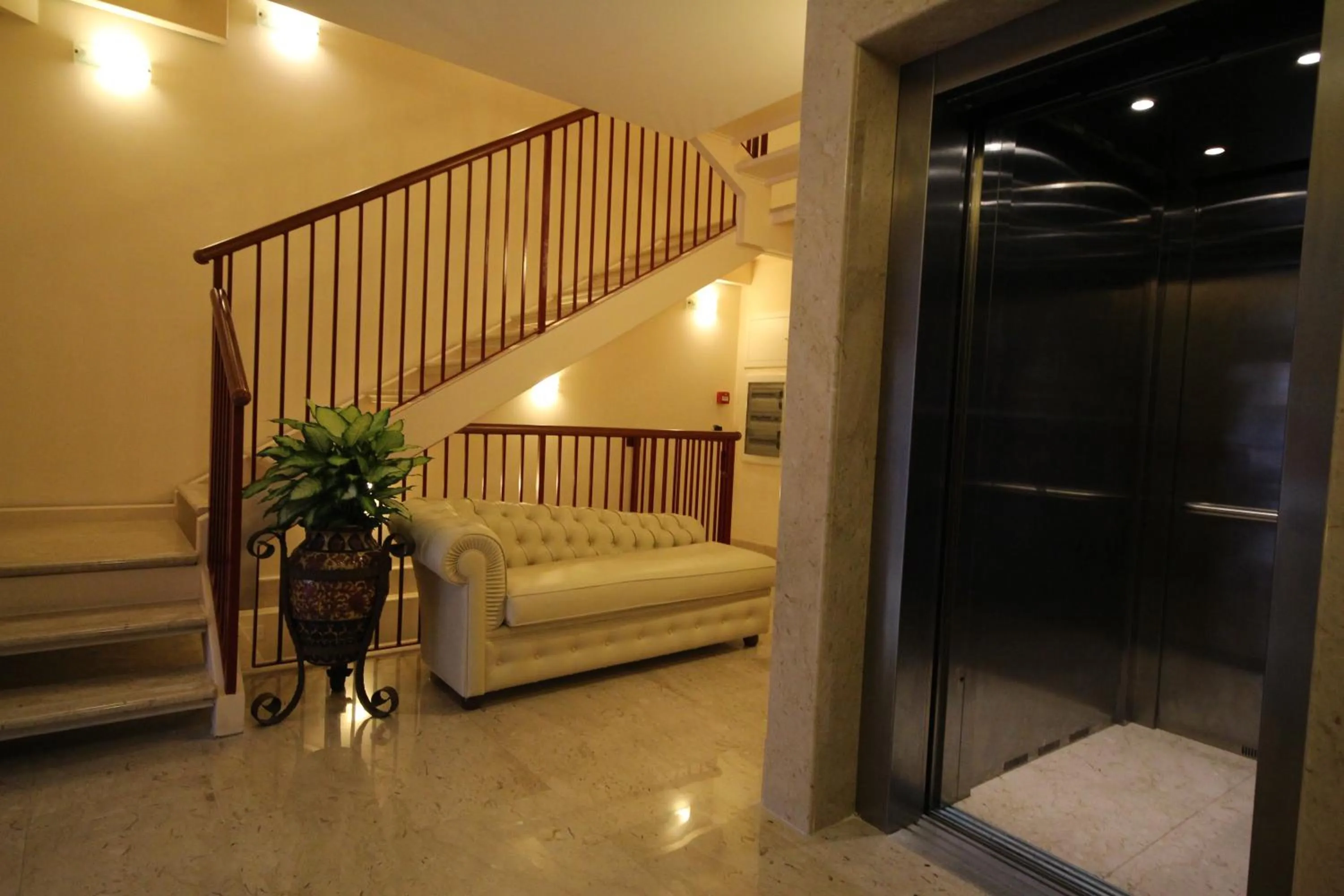 elevator in Hotel Principe Eugenio