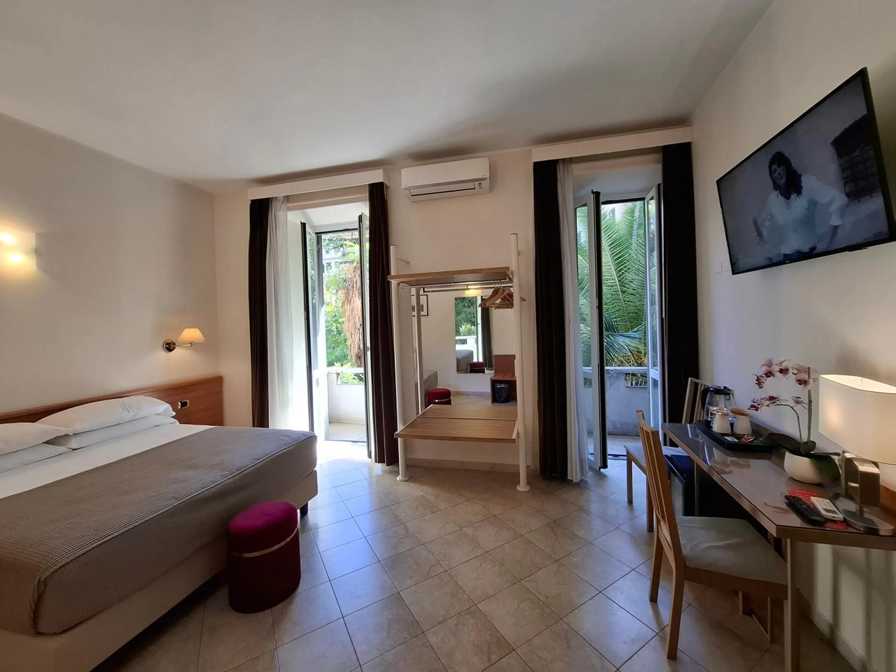 Photo of the whole room, Bed in Hotel Principe Eugenio