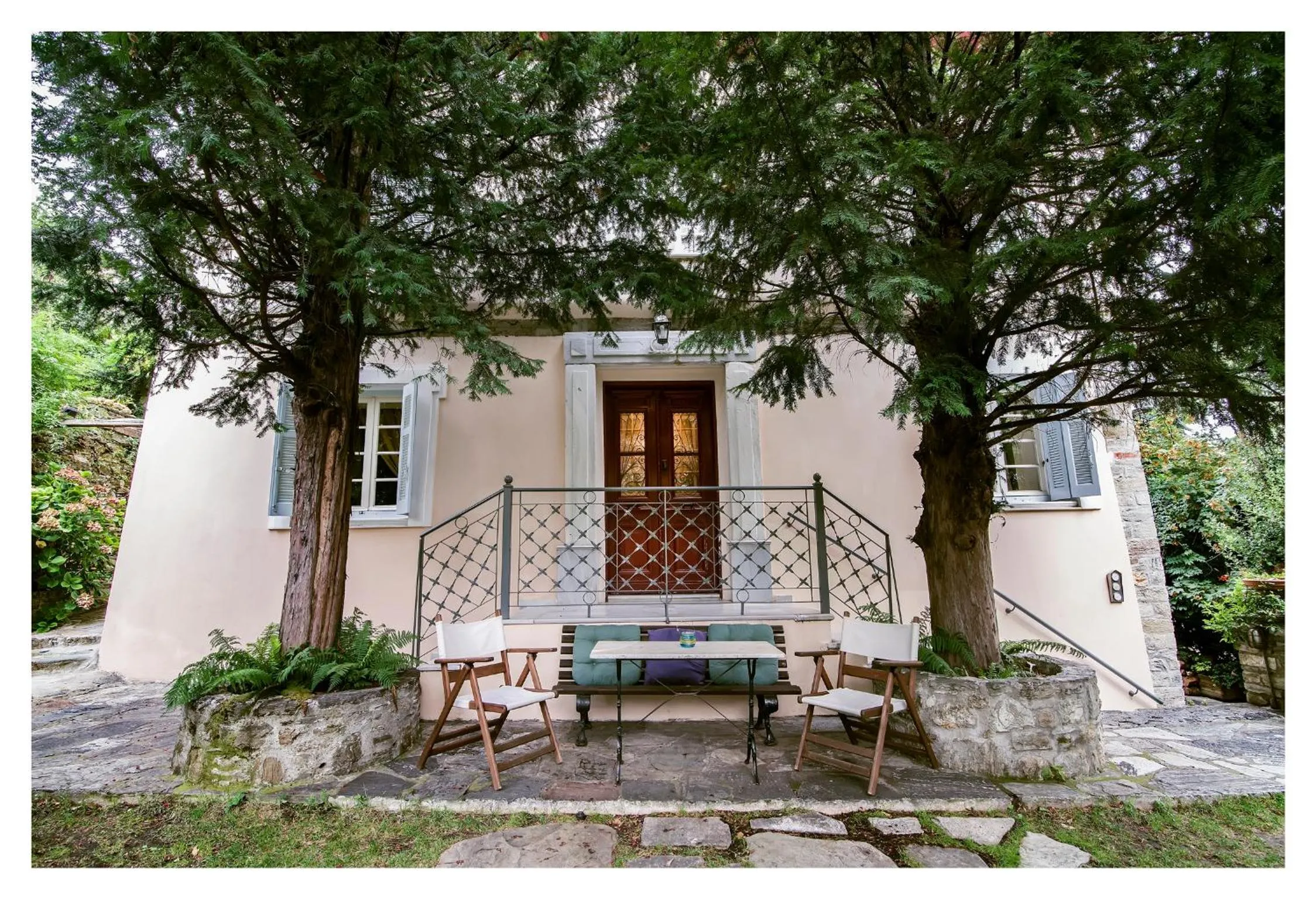 Facade/entrance in Archontiko Stamou