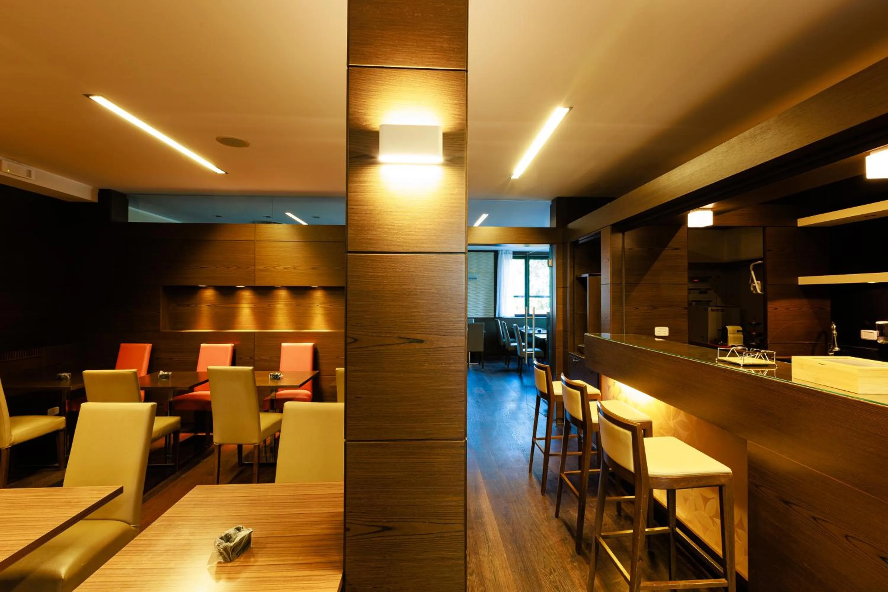 Lounge or bar in Hotel Villa Delle Rose - Malpensa