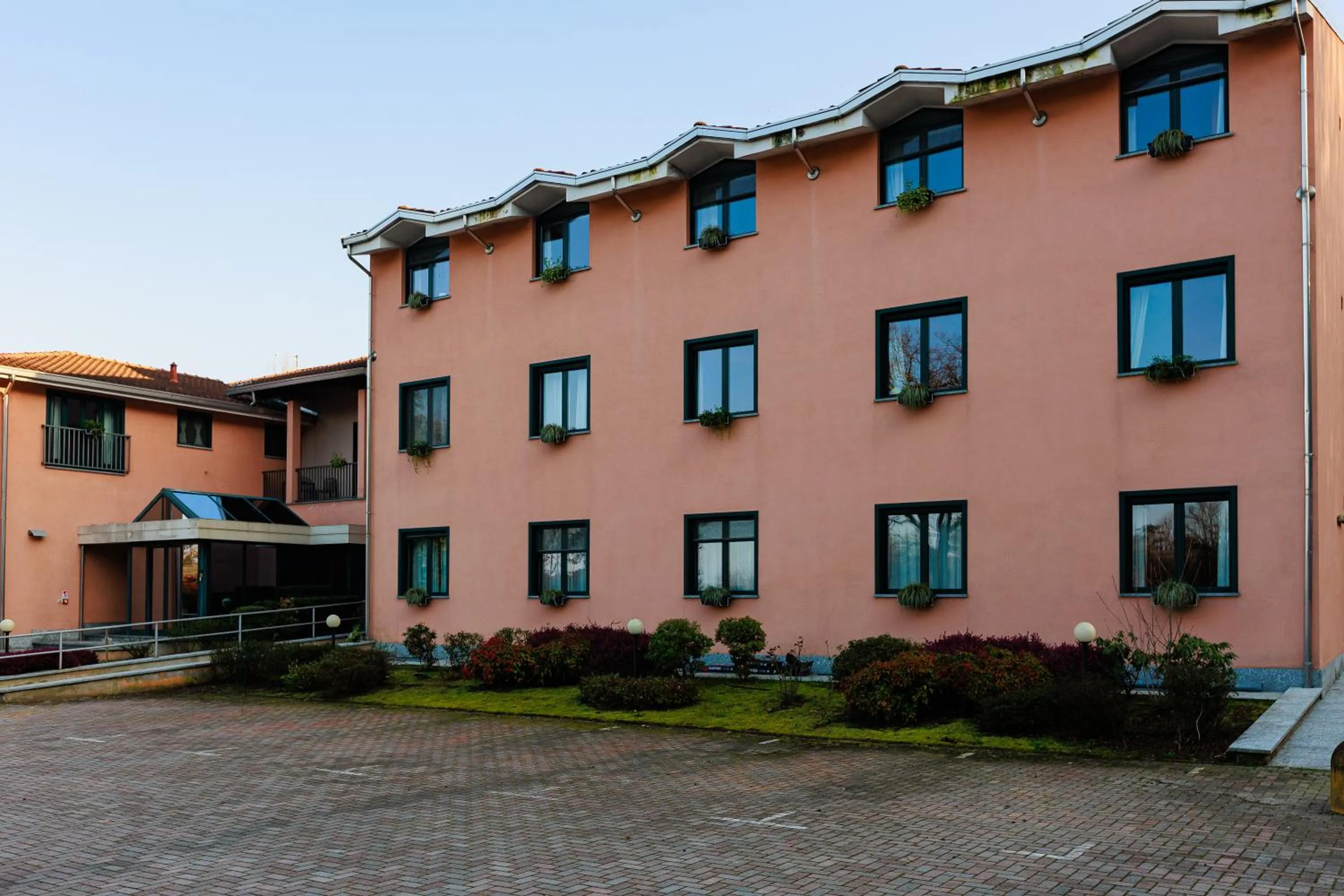 Property building in Hotel Villa Delle Rose - Malpensa