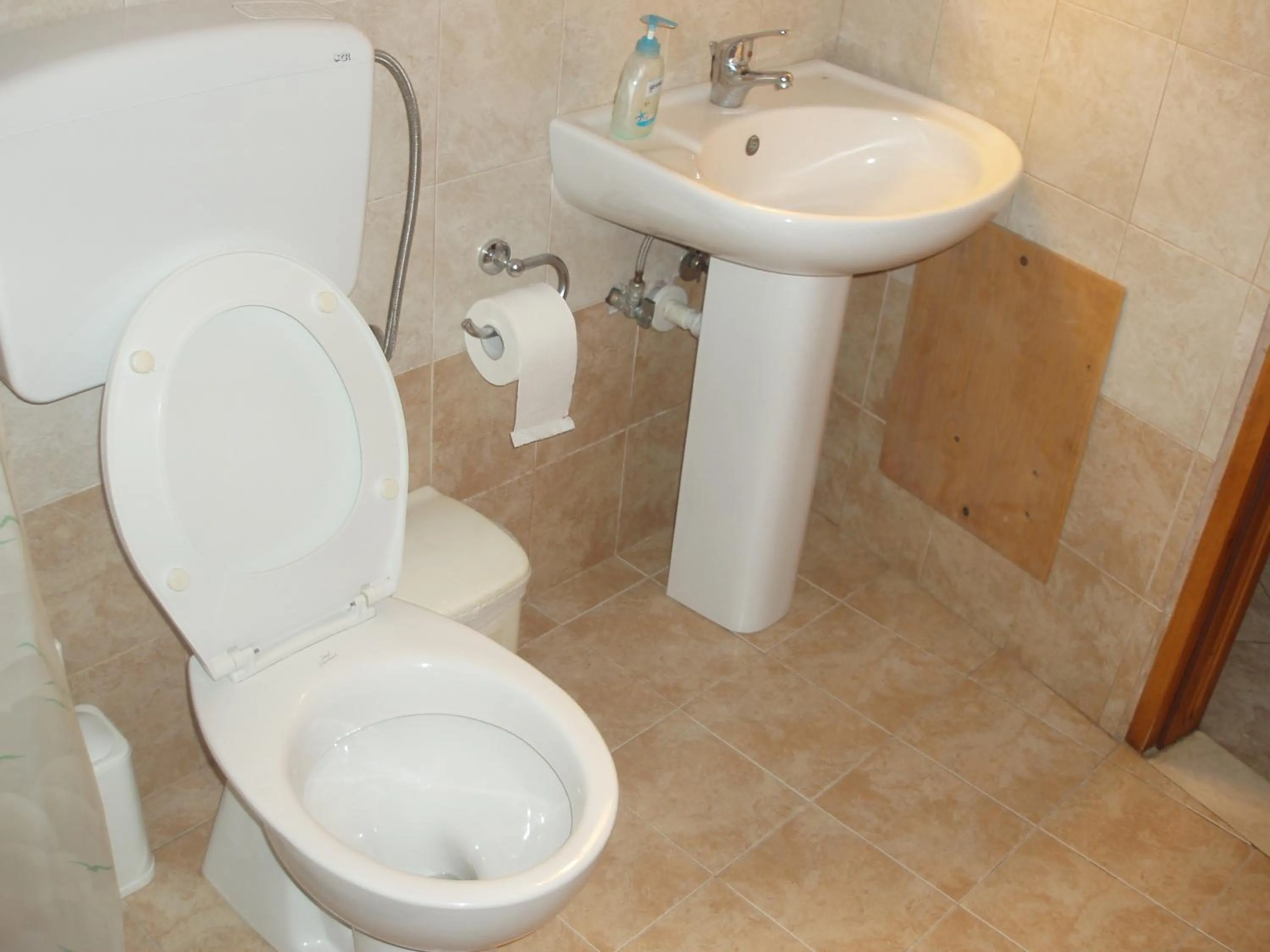 Bathroom in Hellen Studios