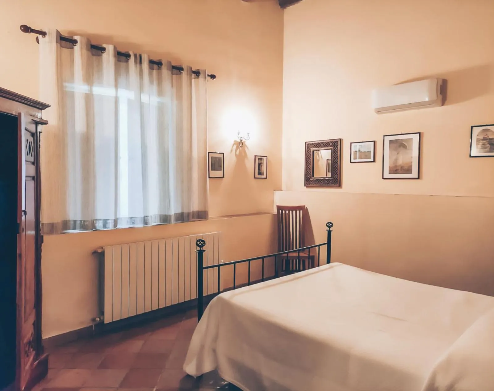 Bedroom in Terme Acqua Pia