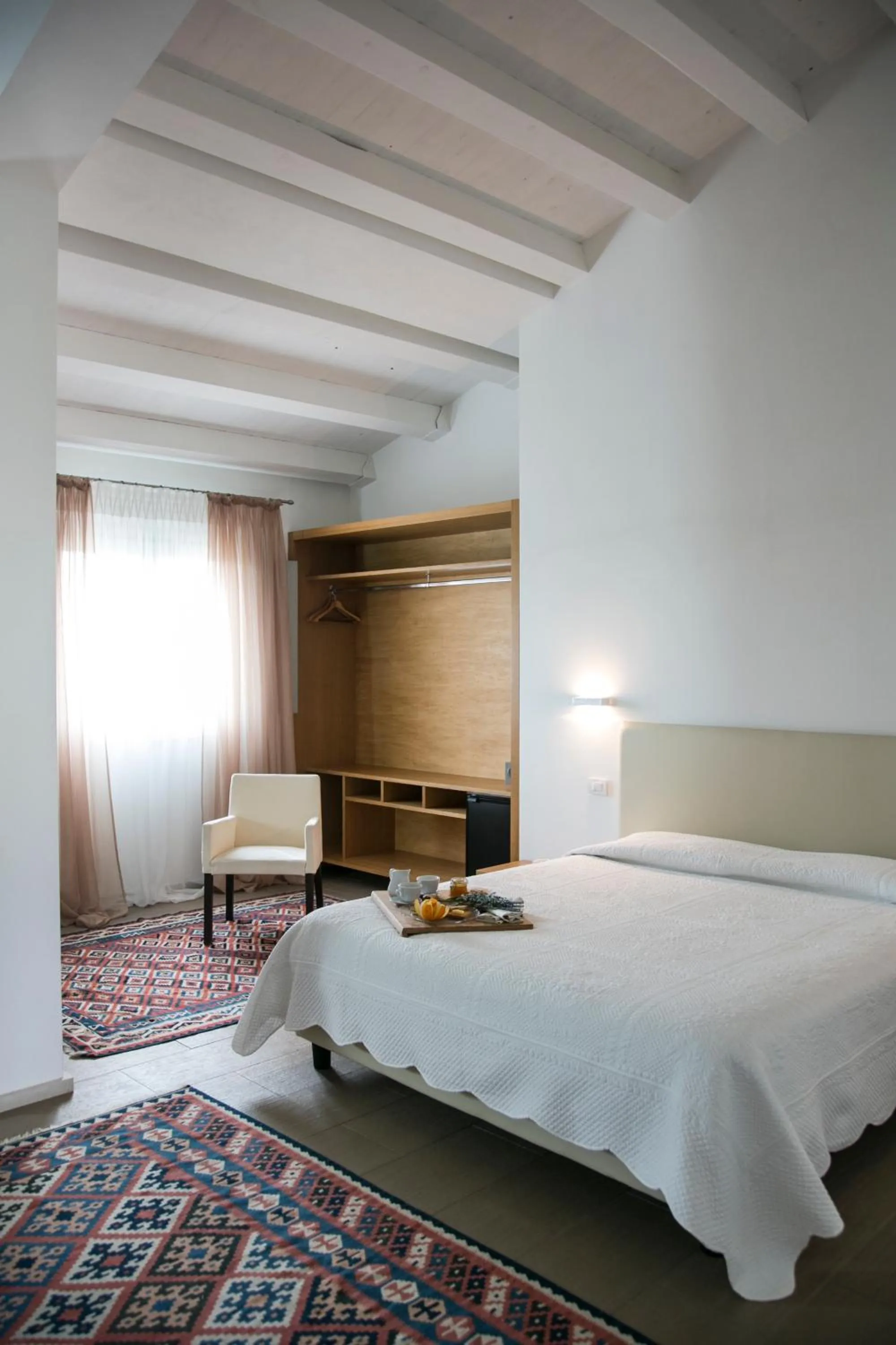 Shower, Bed in Il Vigneto Resort