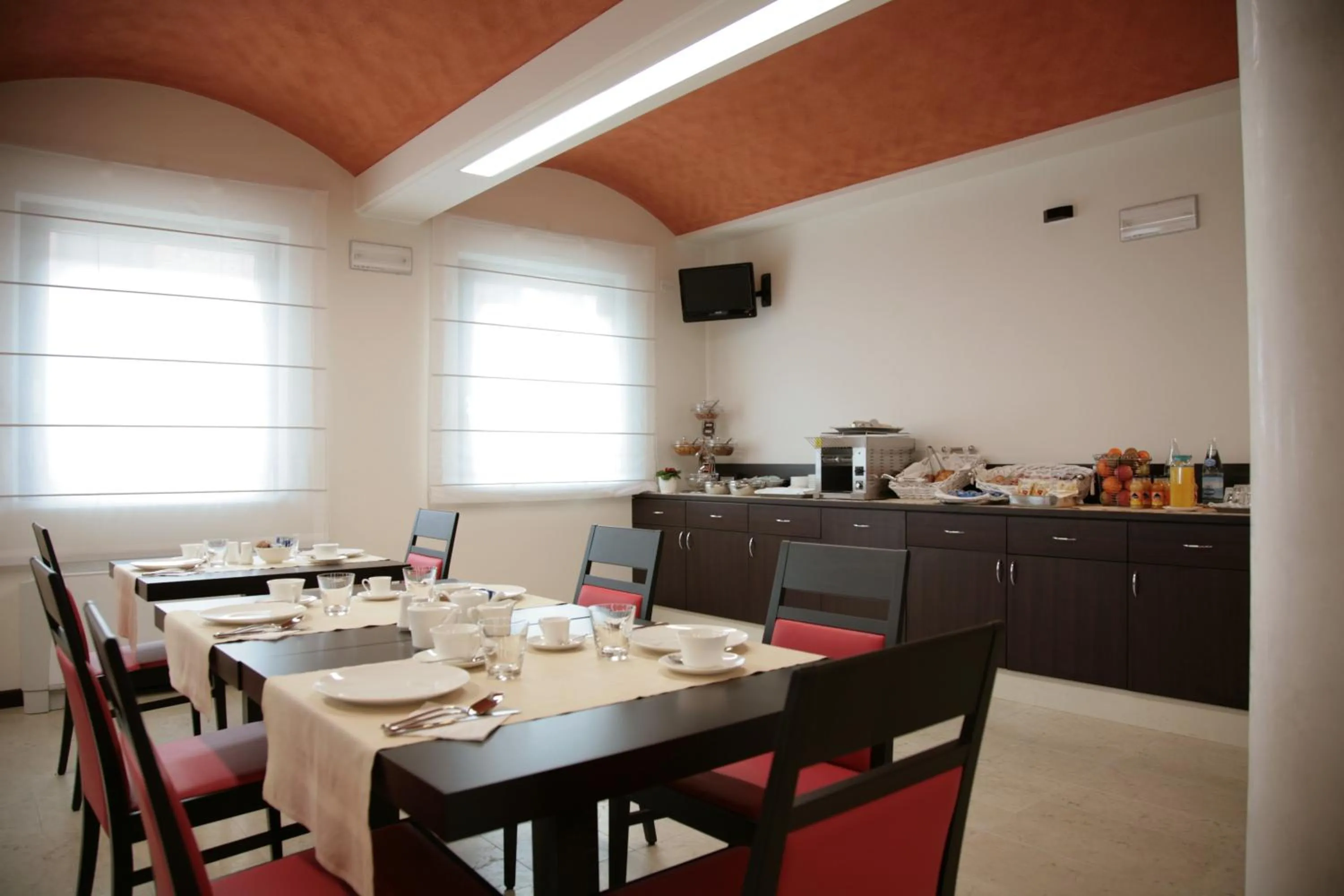 Restaurant/places to eat in Corte Della Rocca Bassa