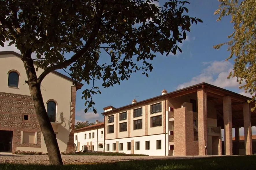 Property building in Corte Della Rocca Bassa