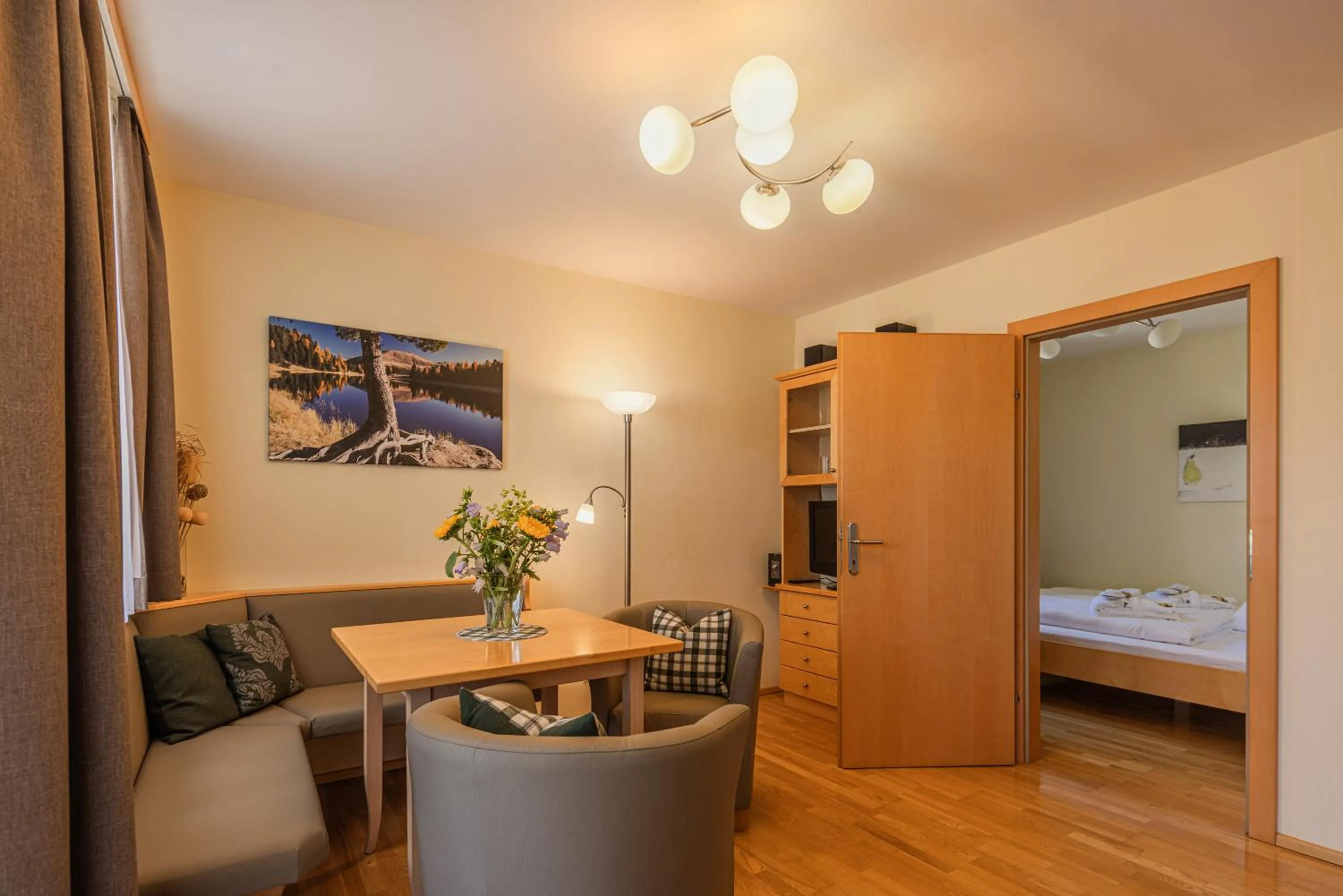 Living room, Bed in Alpine Spa Residence