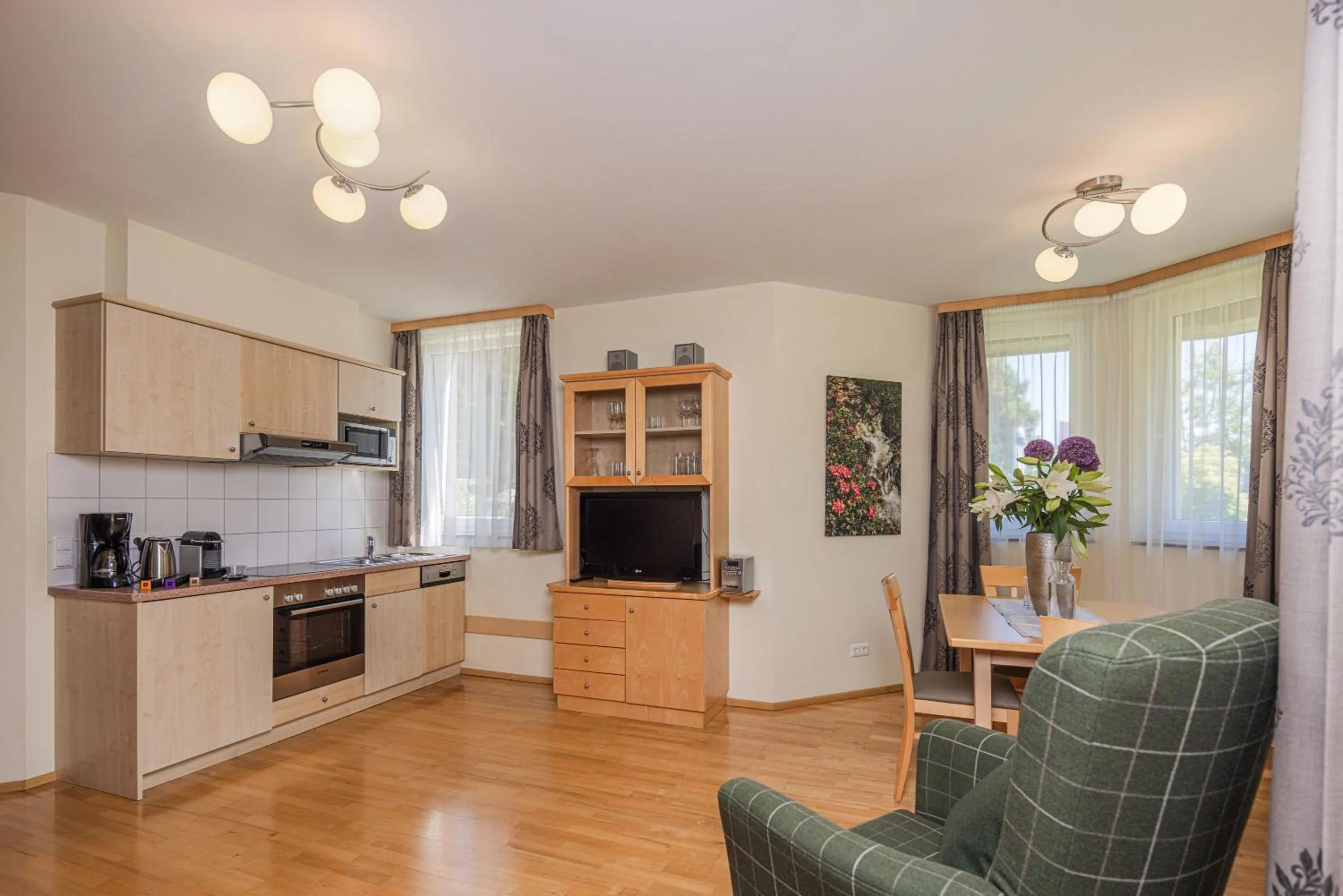 Photo of the whole room in Alpine Spa Residence