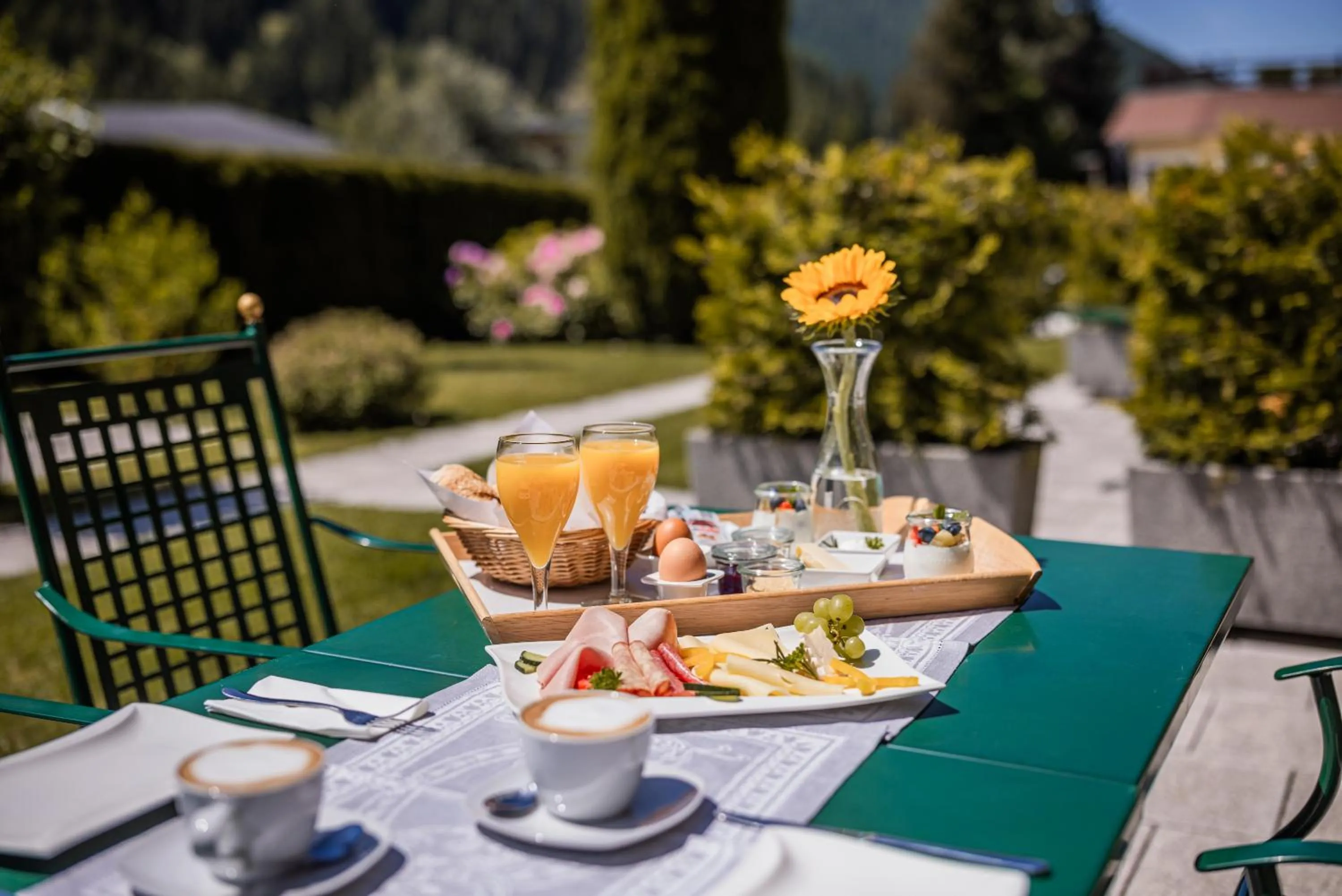 Breakfast in Alpine Spa Residence
