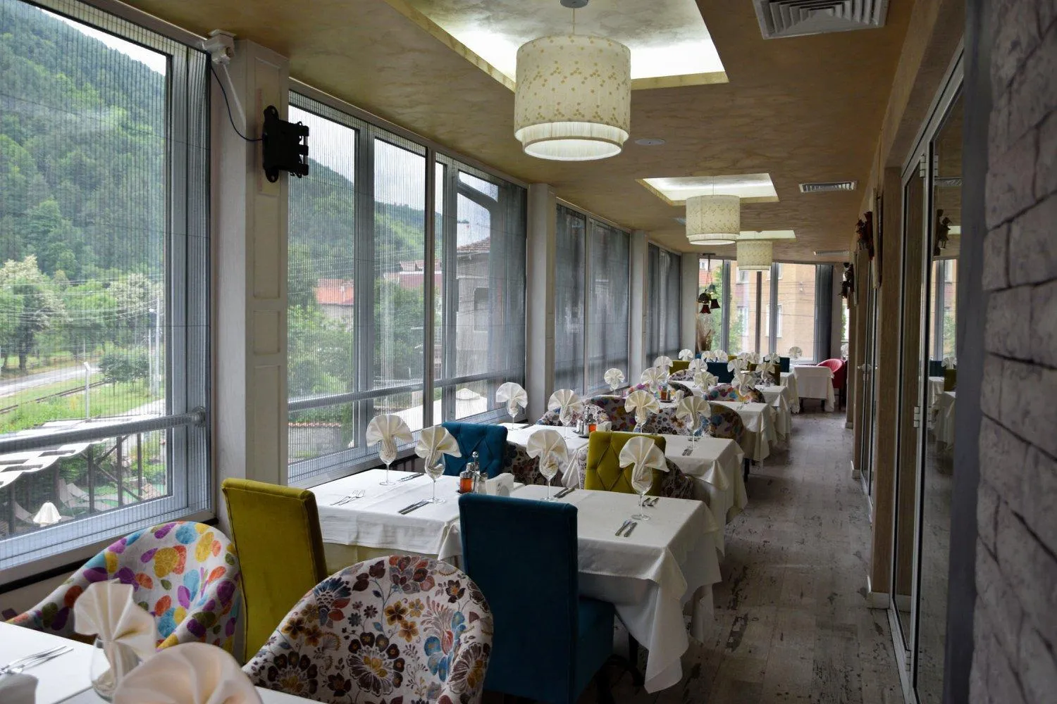 Restaurant/places to eat in Balneo Complex & Spa Aquatonik