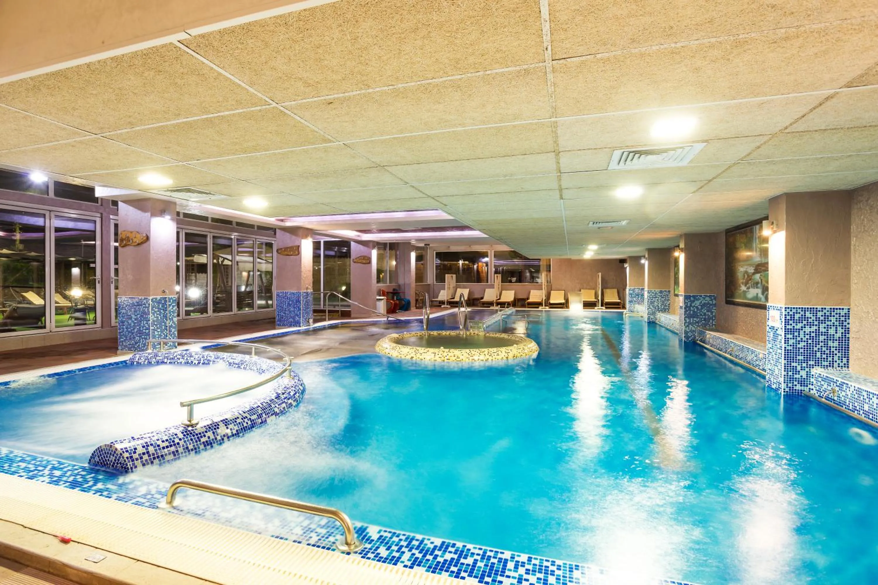 Swimming pool in Balneo Complex & Spa Aquatonik