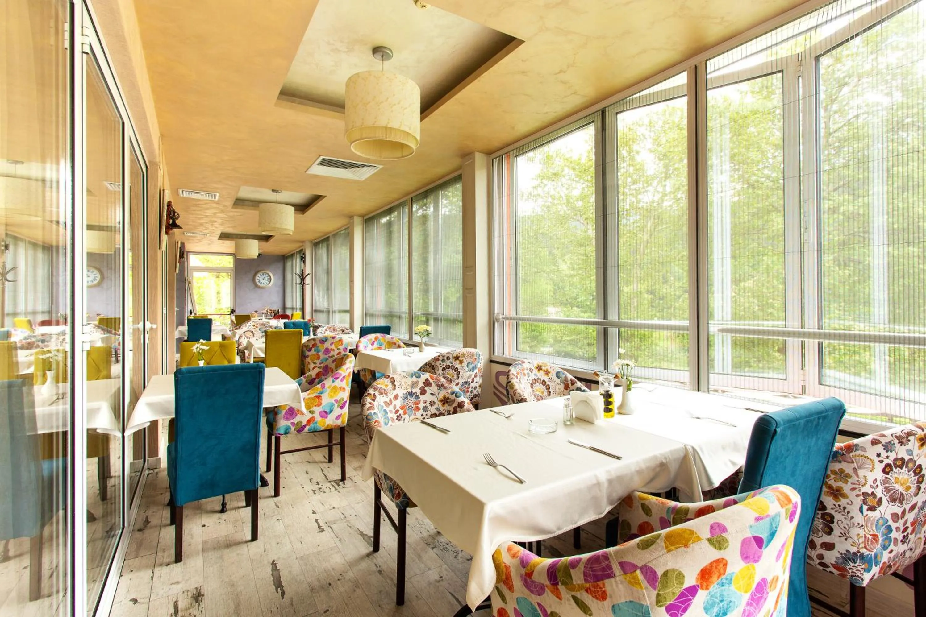 Restaurant/places to eat in Balneo Complex & Spa Aquatonik