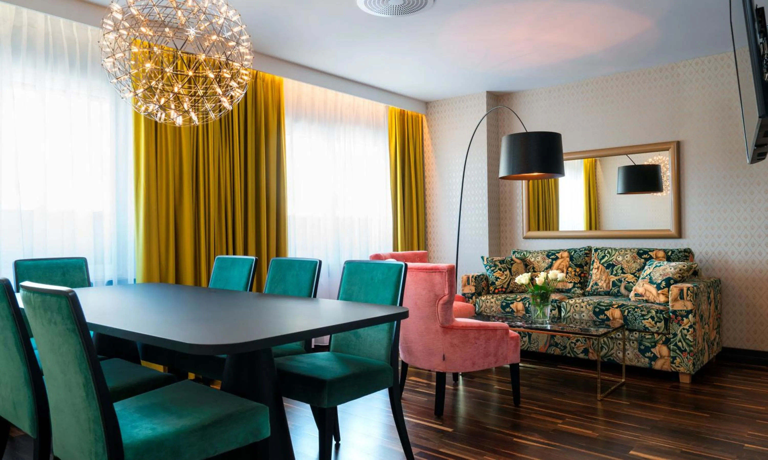 Seating area in Thon Hotel Orion