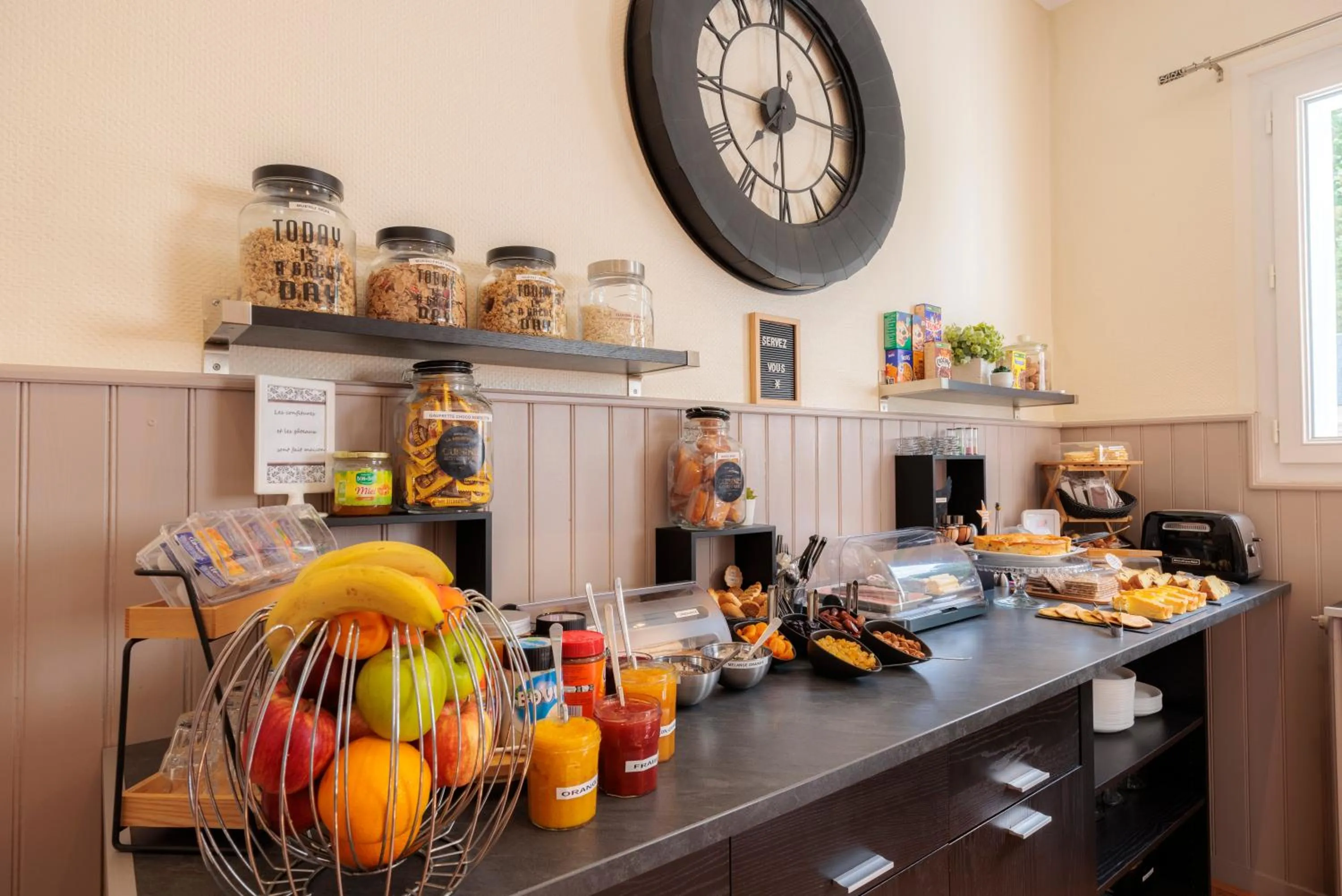 Property building in Hotel Belle Vue Royan