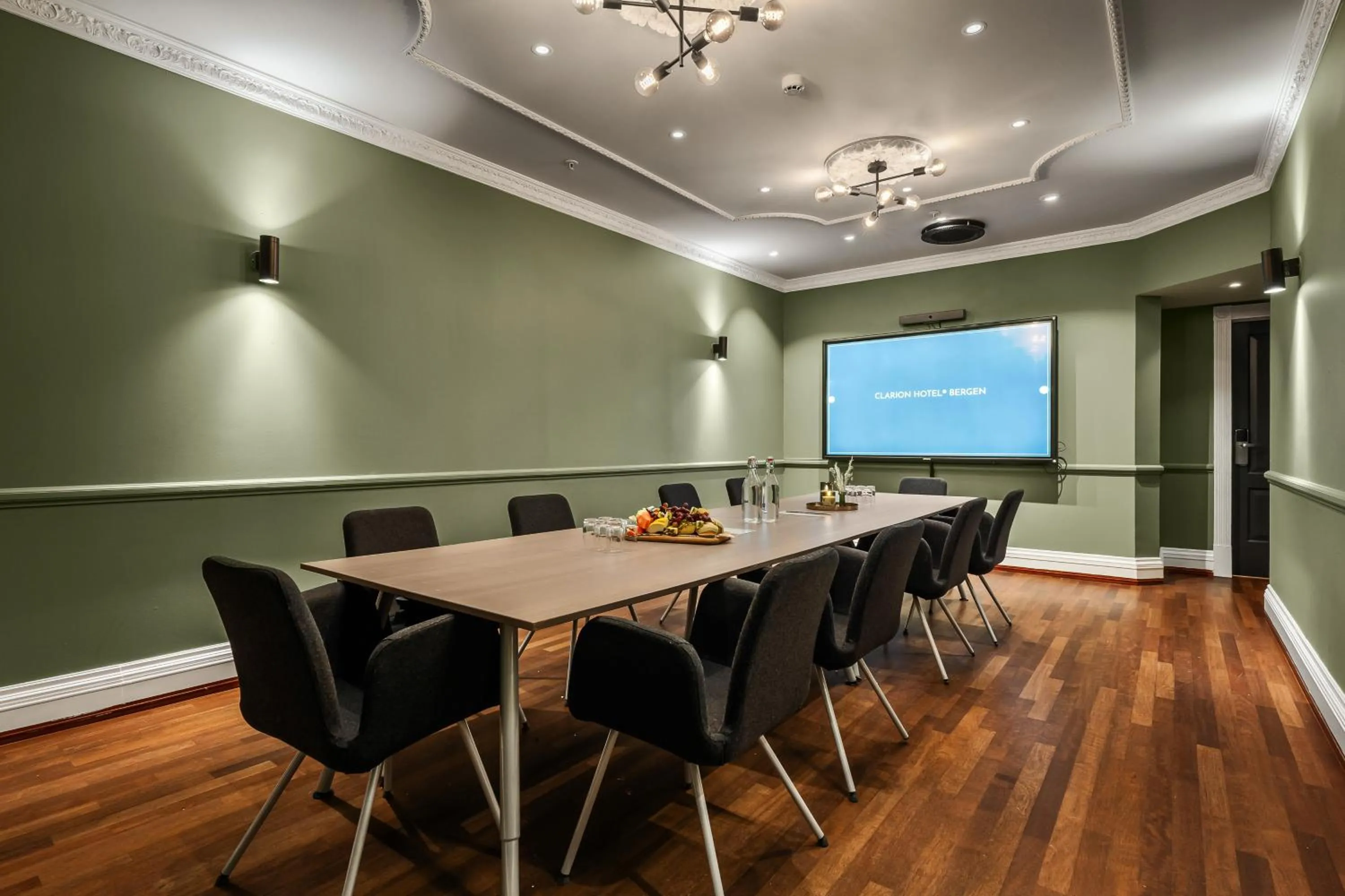 Meeting/conference room in Home Hotel Bryggen