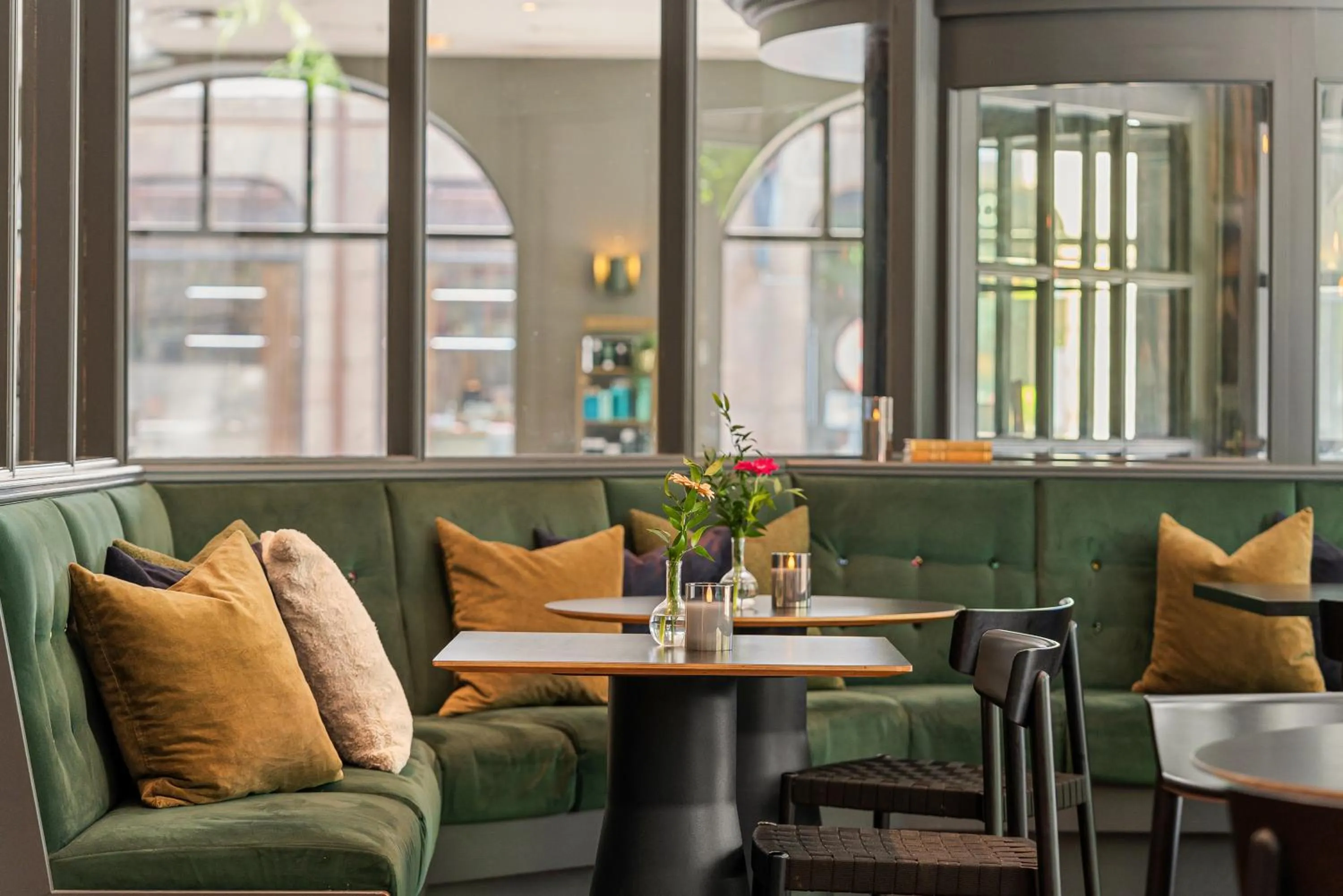 Lounge or bar in Home Hotel Bryggen