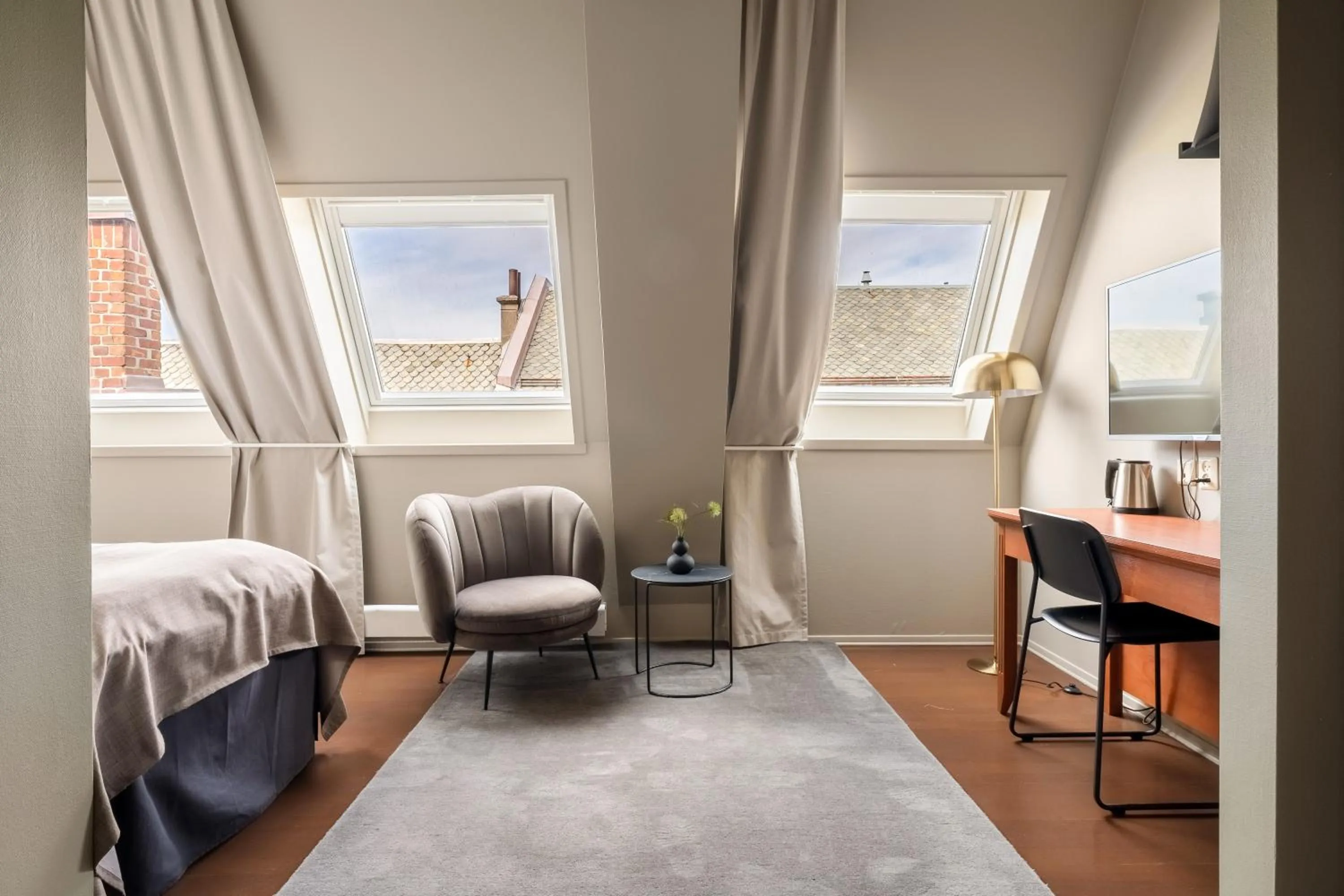 Bed in Home Hotel Bryggen